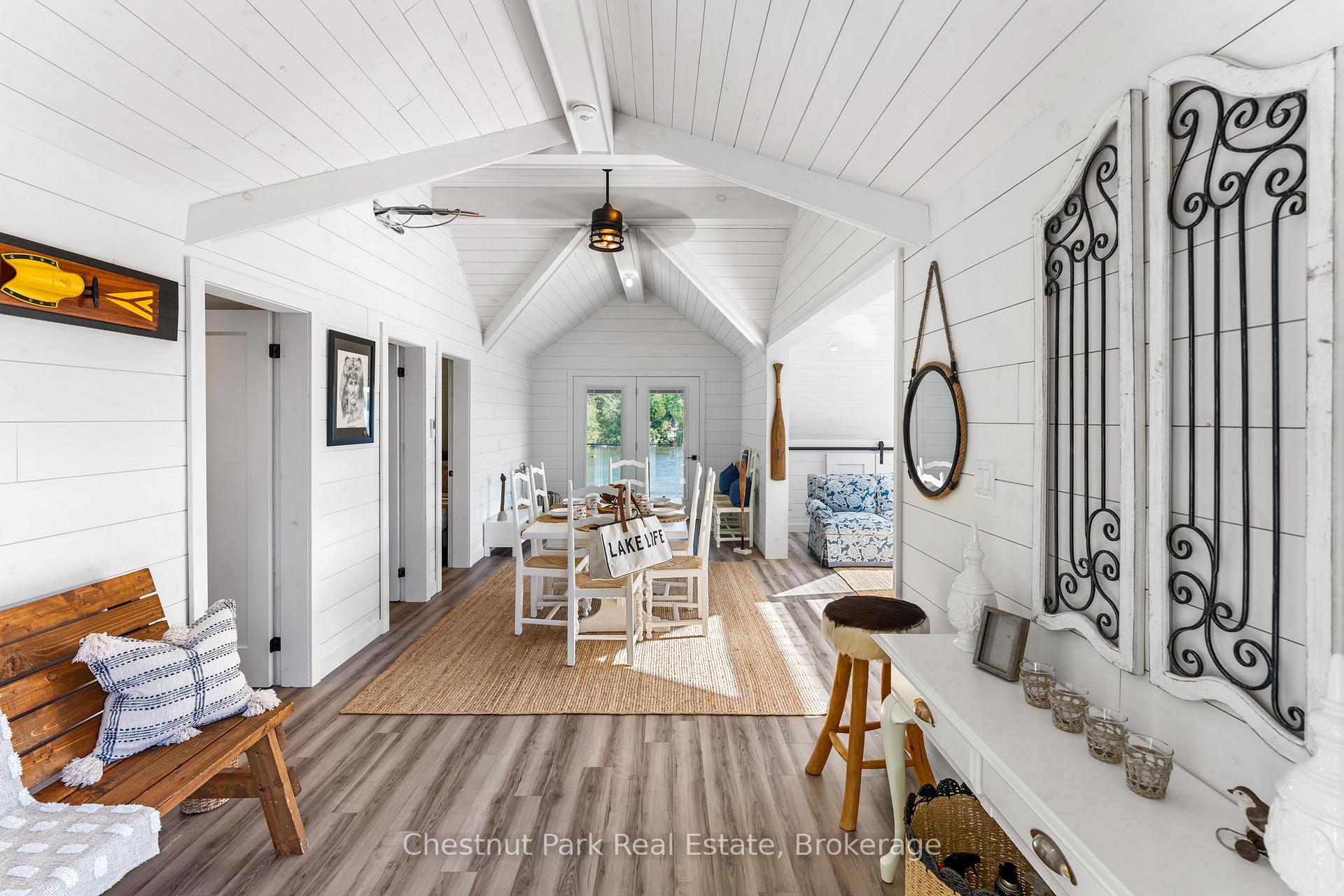 6 Bedroom Single Family Home/House's Image 27