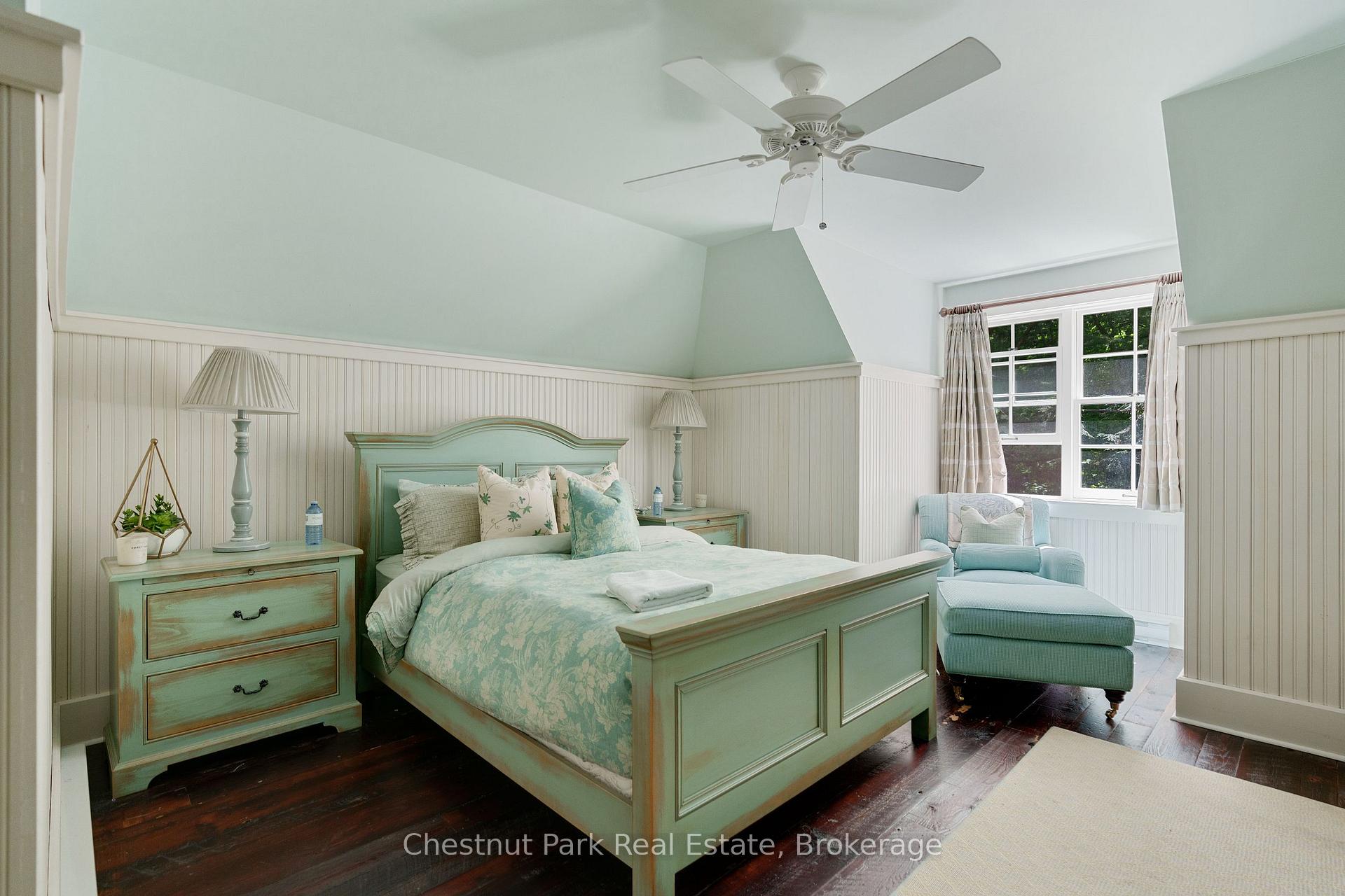 6 Bedroom Single Family Home/House's Image 21