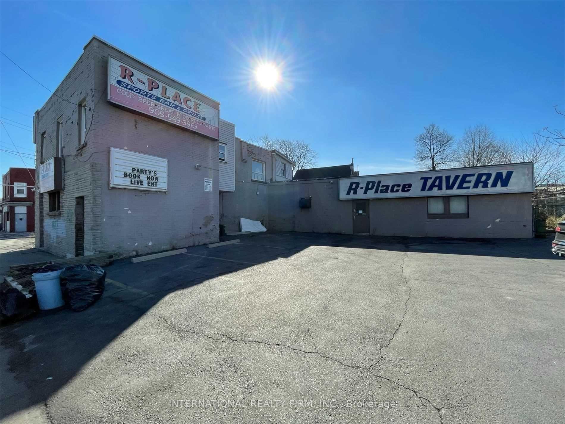 172 Beach Road Hamilton Ontario Canada Sale commercial David LeMesurier International Realty Firm Inc.
