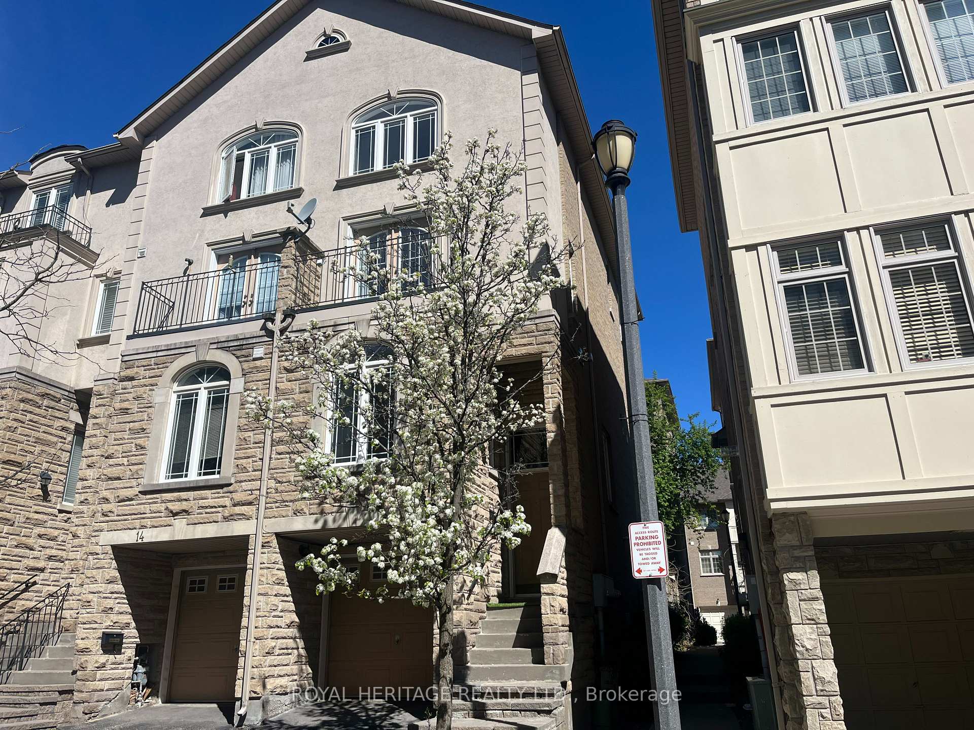 16 - 16 William Poole Way Toronto Ontario Canada Rent residential Joanne Leigh Royal Heritage Realty Ltd., Brokerage*