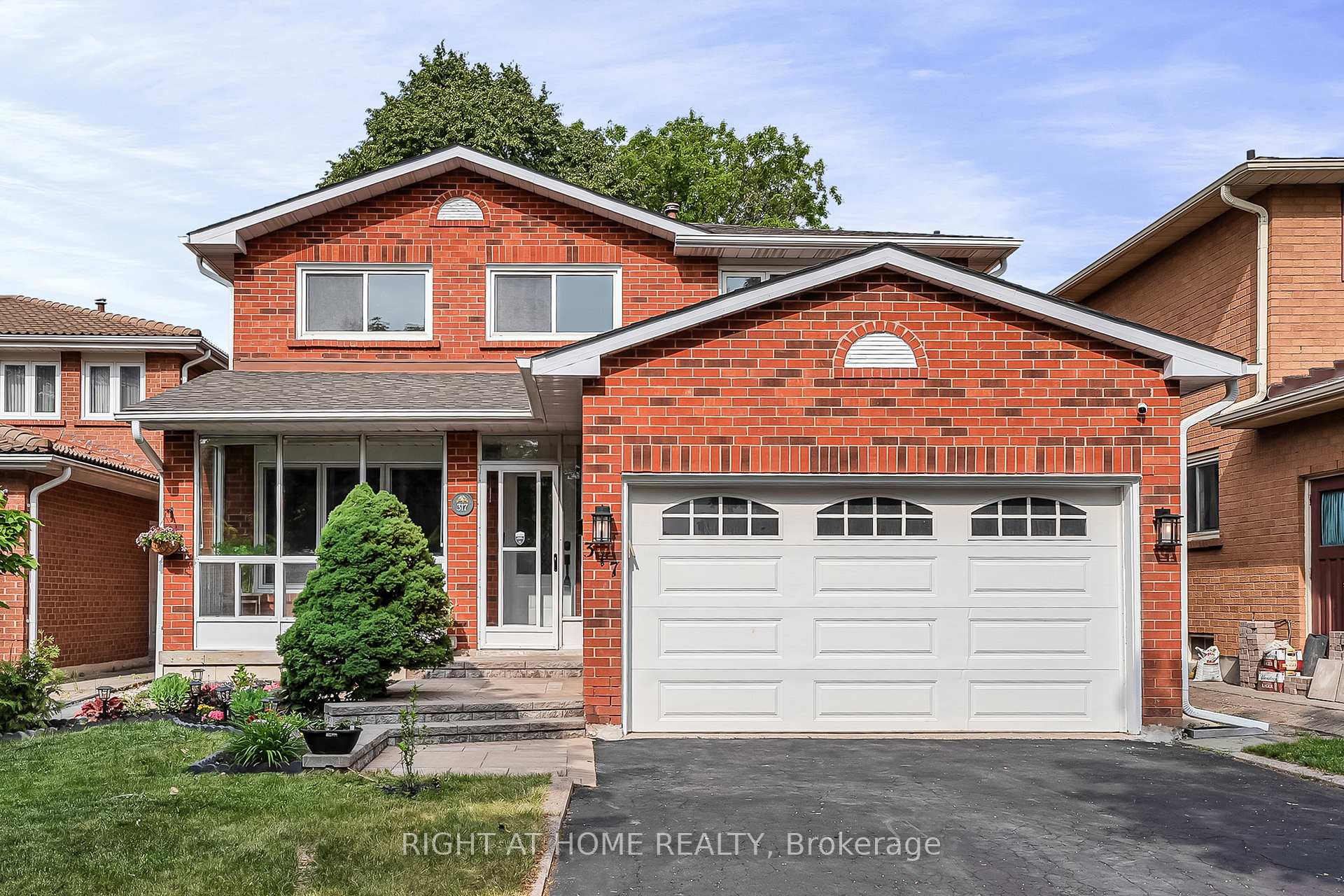 317 Atha Avenue Richmond Hill Ontario Canada Sale residential Dee Paul Right at Home Realty, Brokerage*