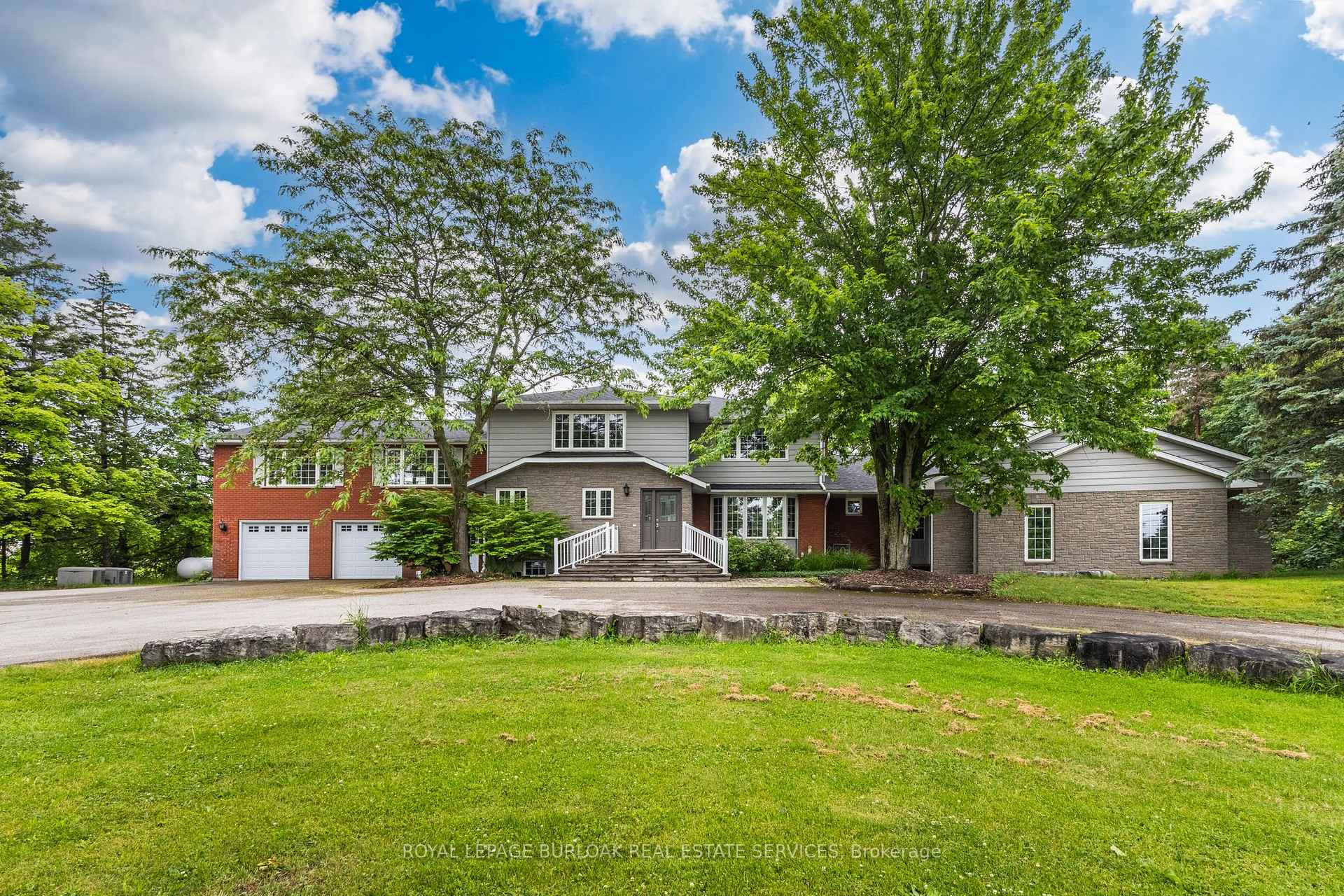2220 Britannia Road Burlington Ontario Canada Sale residential Next Stage Realty Right at Home Realty, Brokerage*