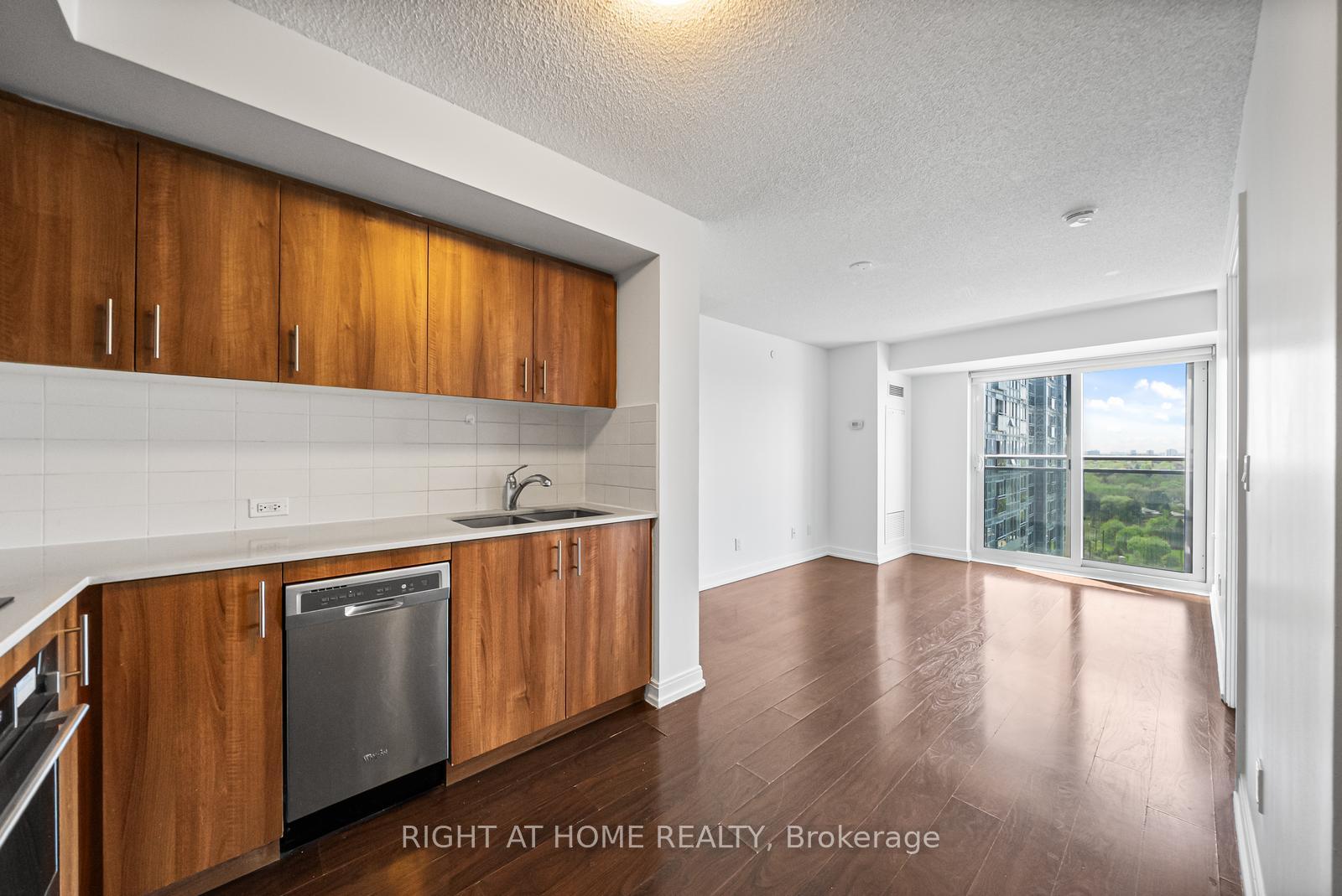 1505 - 255 Village Green Square Toronto Ontario Canada Sale residential Kamran Ebrahimi Right at Home Realty, Brokerage*