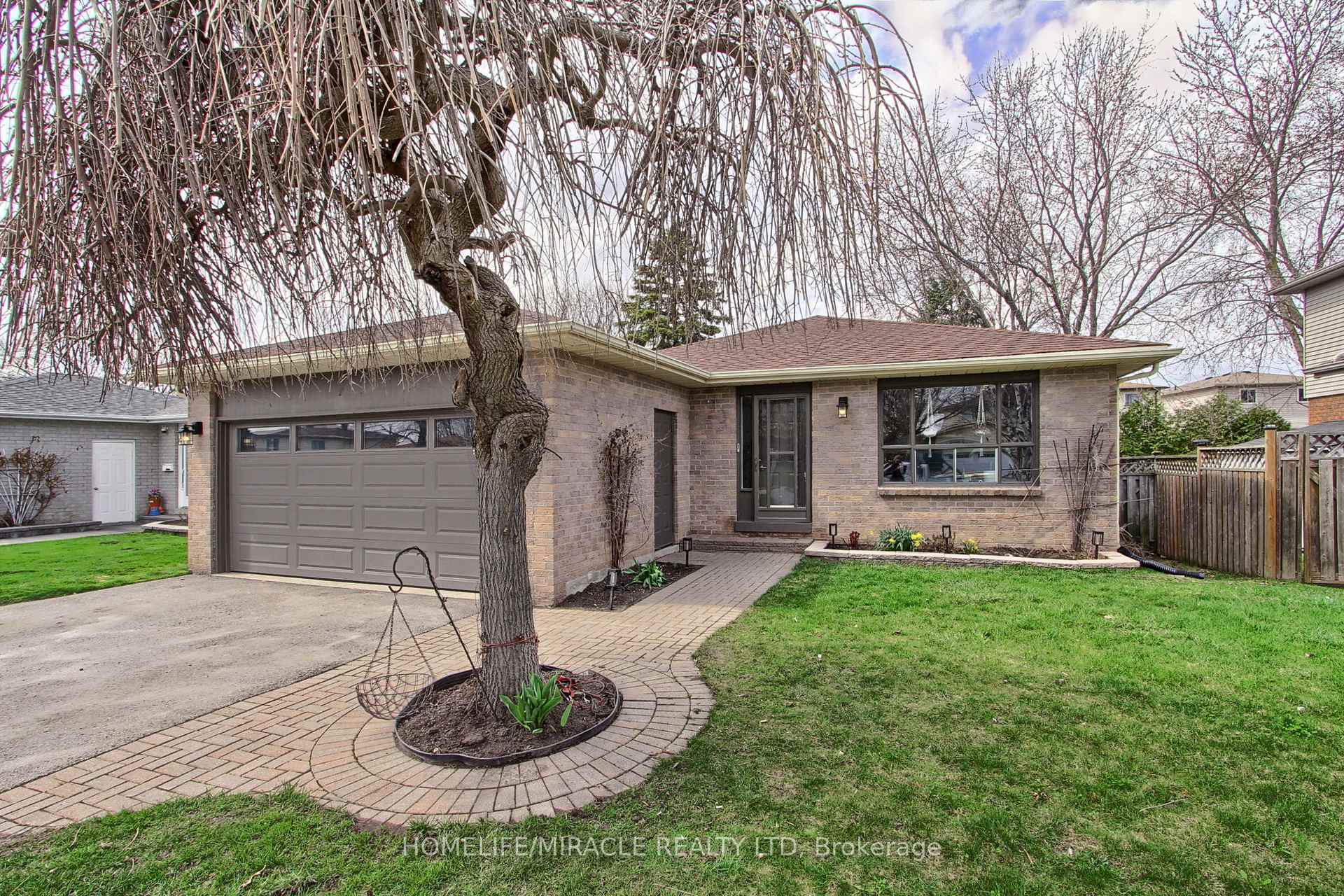 30 Northgate Drive Bradford West Gwillimbury Ontario Canada Sale residential   HomeLife/Miracle Realty Ltd., Brokerage*