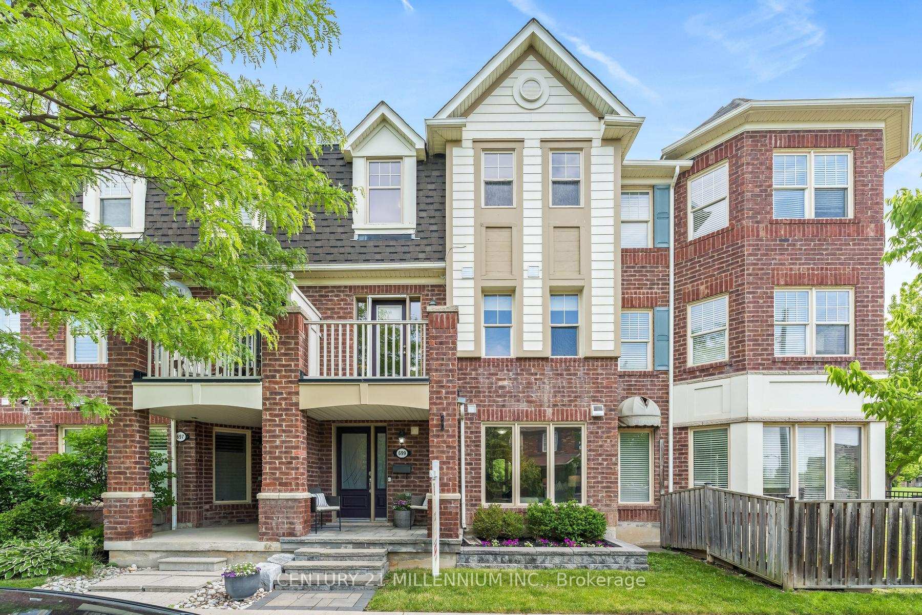 699 Cargill Path Milton Ontario Canada Sale residential Taeko Yamanouchi CENTURY 21 MILLENNIUM INC.