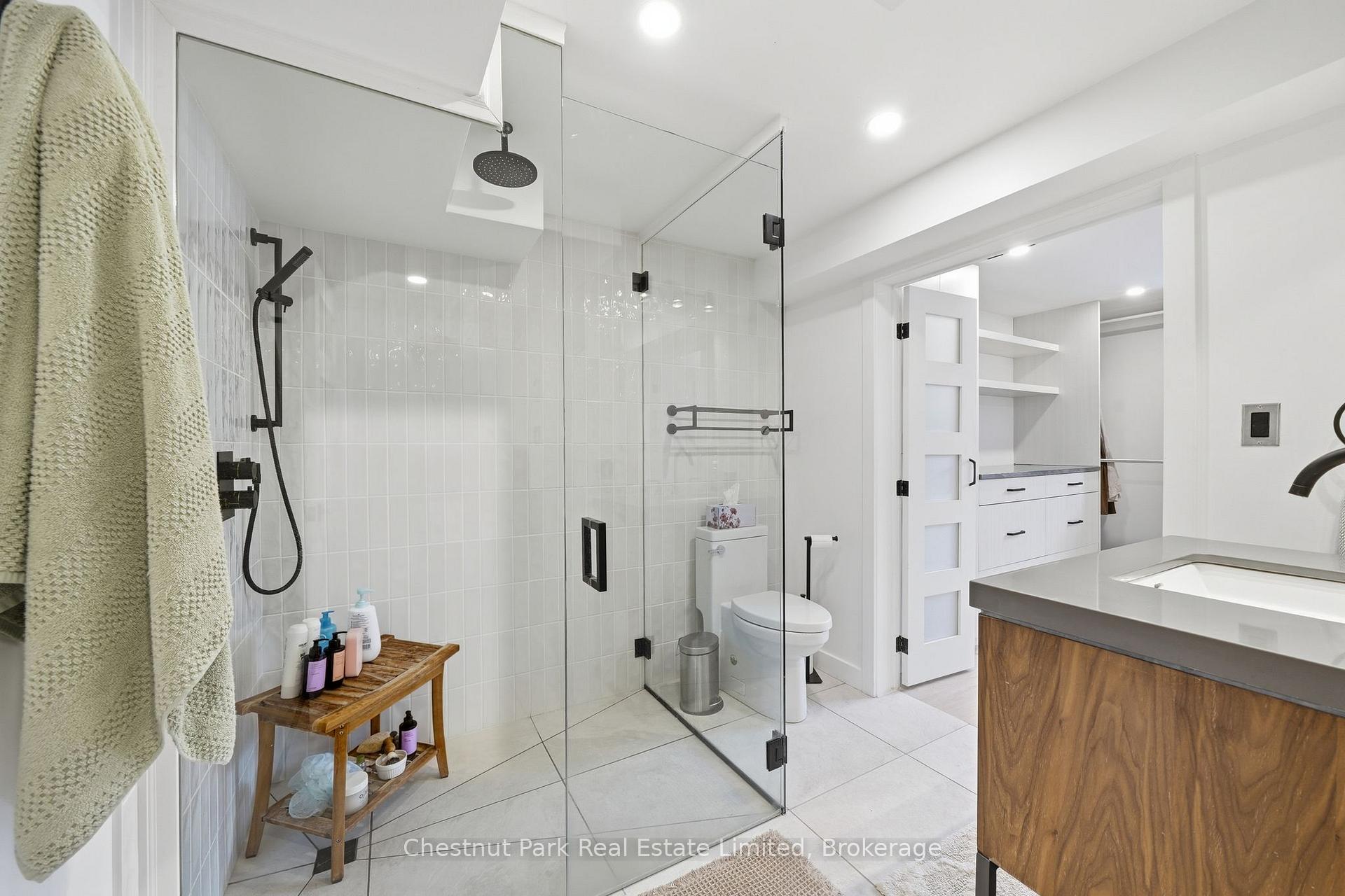 4 Bedroom Single Family Home/House's Image 27