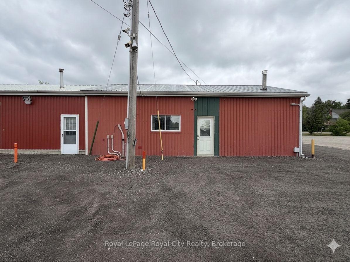 UNIT B - 700 YORK Road Guelph Ontario Canada Lease commercial Ruby Malik HomeLife/Miracle Realty Ltd., Brokerage*