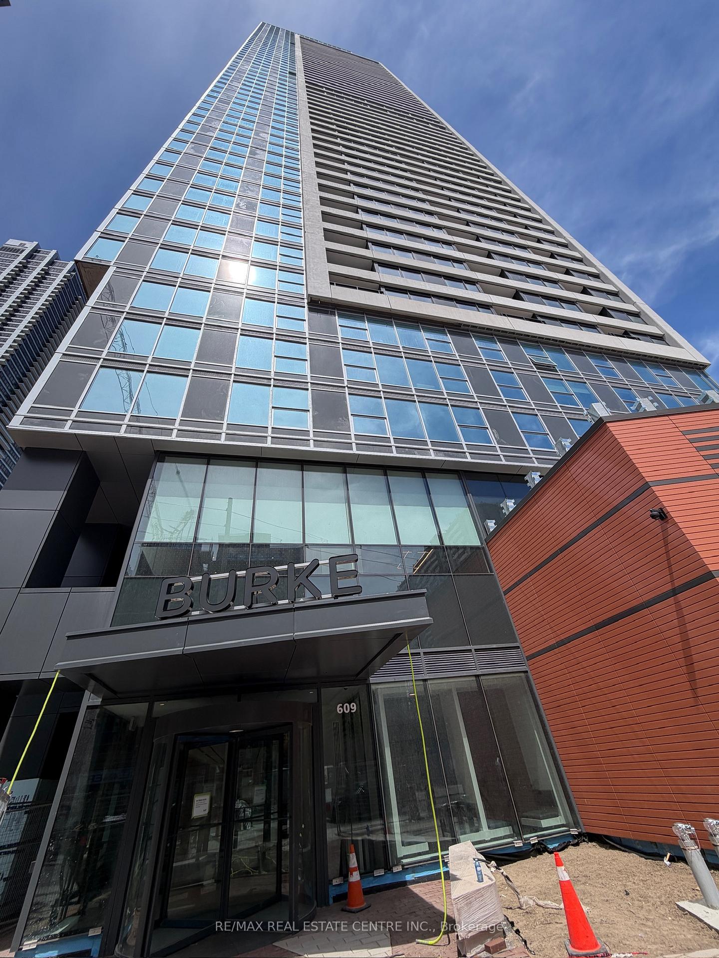 1909 - 609 Sherbourne Street Toronto Ontario Canada Rent residential Elizabeth Hayde RE/MAX Real Estate Centre Inc., Brokerage *