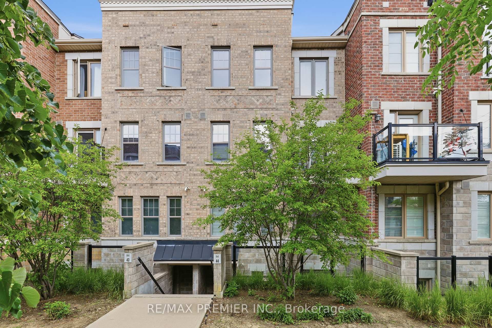 44 - 2315 Sheppard Avenue W Toronto Ontario Canada Rent residential Leida Sefa RE/MAX PREMIER INC. Brokerage*