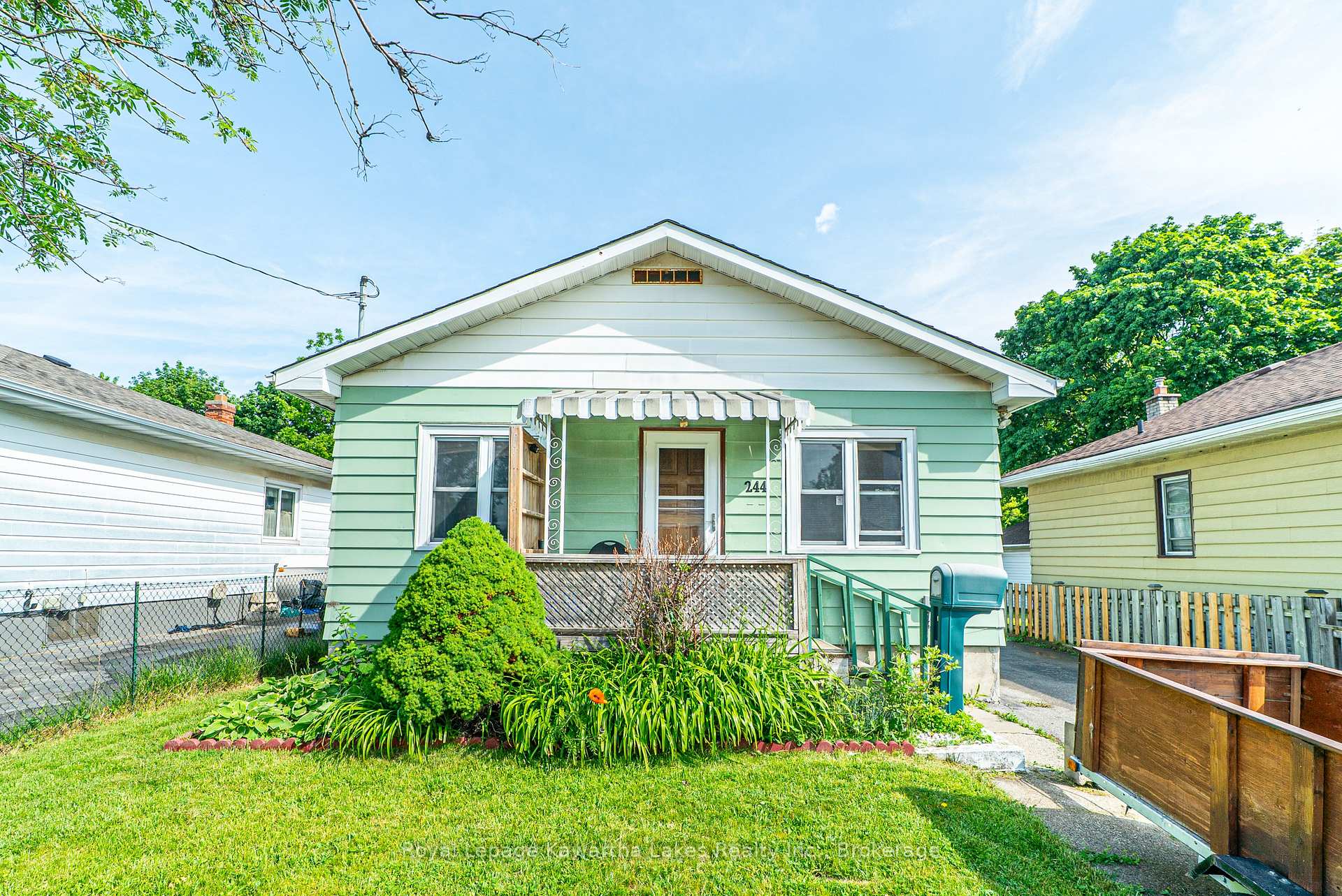 244 Annis Street Oshawa Ontario Canada Sale residential   Coldwell Banker - R.M.R. Real Estate, Brokerage*