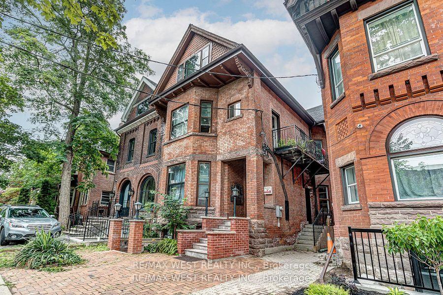 301 - 125 Madison Avenue Toronto Ontario Canada Rent residential Adele McGovern RE/MAX West Realty Inc., Brokerage *