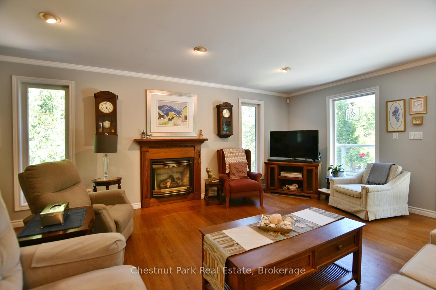 4 Bedroom Single Family Home/House's Image 36