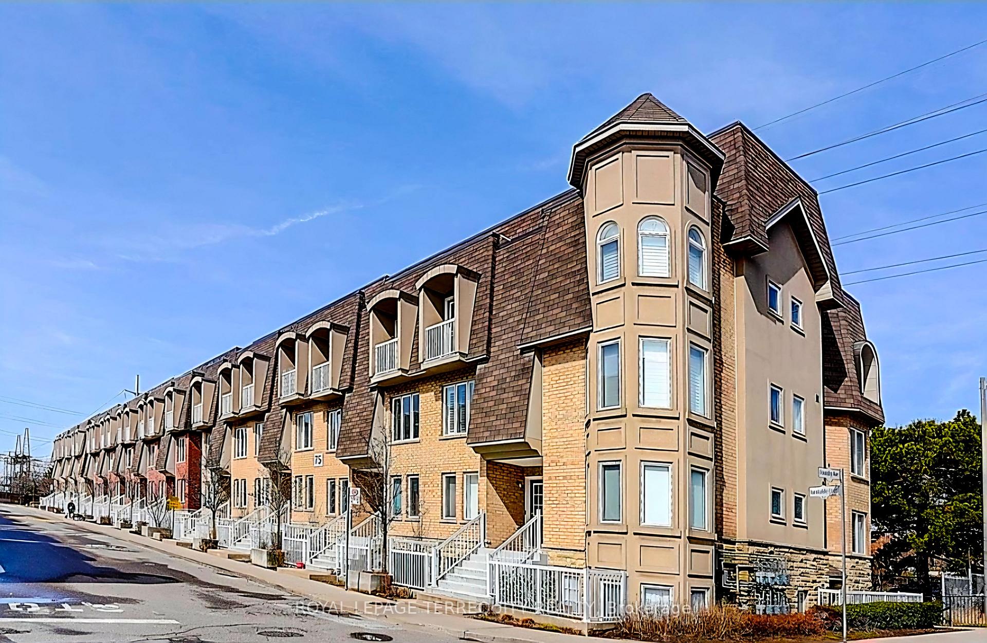 124 - 75 Turntable Crescent Toronto Ontario Canada Sale residential Yuriy Balko Royal LePage Terrequity Realty Brokerage*