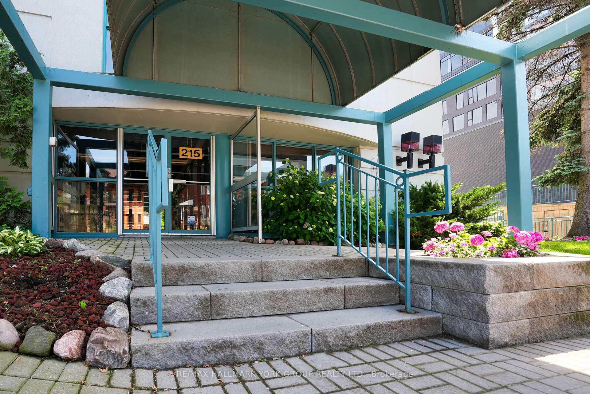 703 - 215 Dunlop Street E Barrie Ontario Canada Rent residential Reza Bahmani RE/MAX Hallmark York Group Realty Ltd., Brokerage