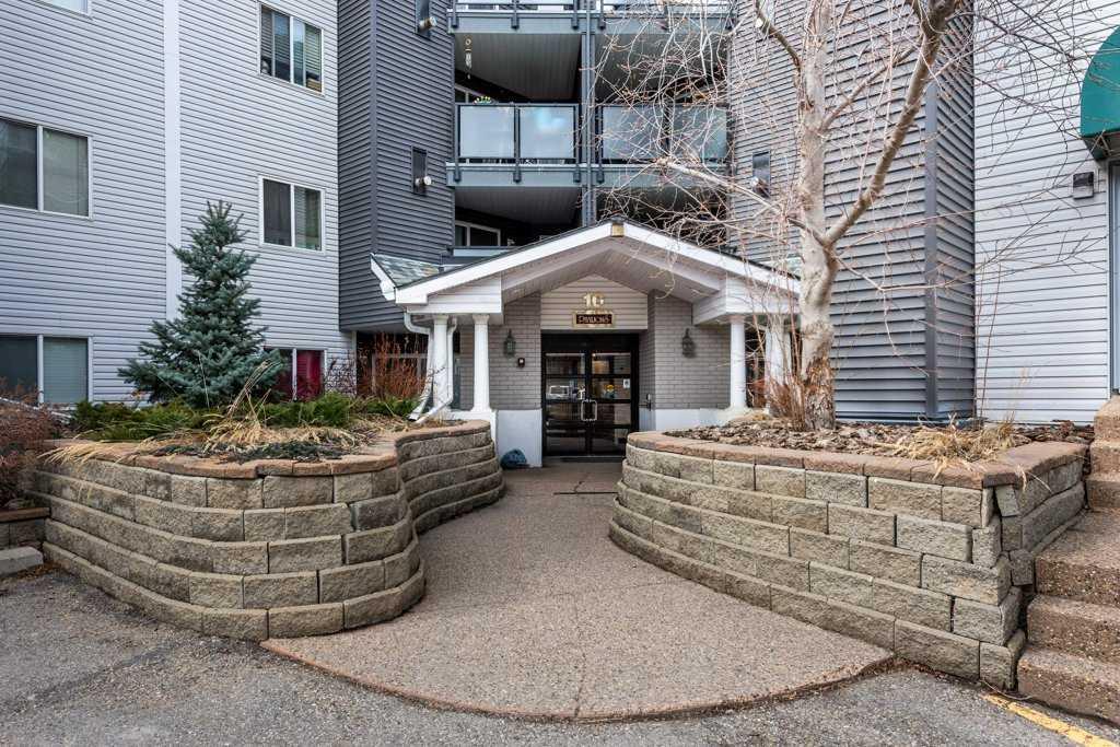 119 - 10 Sierra Morena MW SW Calgary Alberta Canada Sale residential The Group at Re/Max First