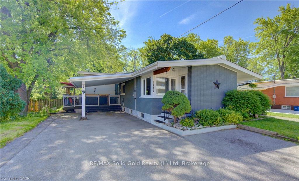 141 Franklin Street N Kitchener Ontario Canada Sale residential Frieda Kotsopoulos RE/MAX Twin City Realty Inc., Brokerage *