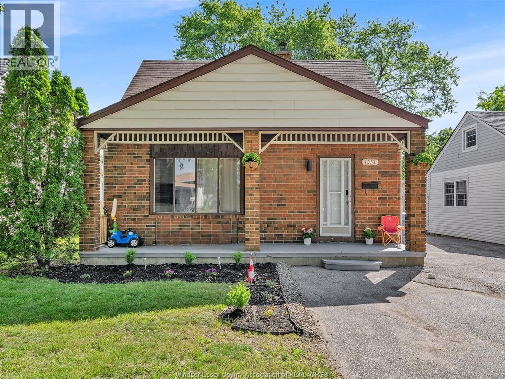 1218 California AVENUE Windsor Ontario Canada Sale residential Nevena Malivuk Right at Home Realty, Brokerage*