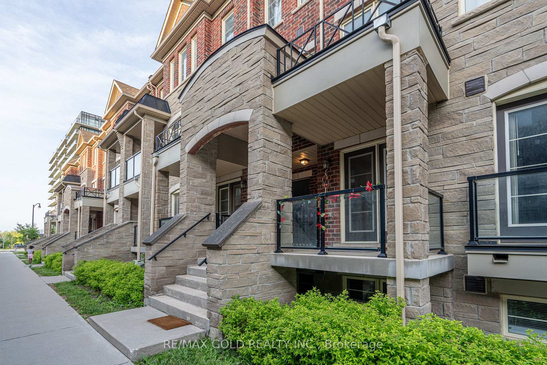 45 - 200 Veterans Drive Brampton Ontario Canada Sale residential Ray Datta RE/MAX Gold Realty Inc., Brokerage