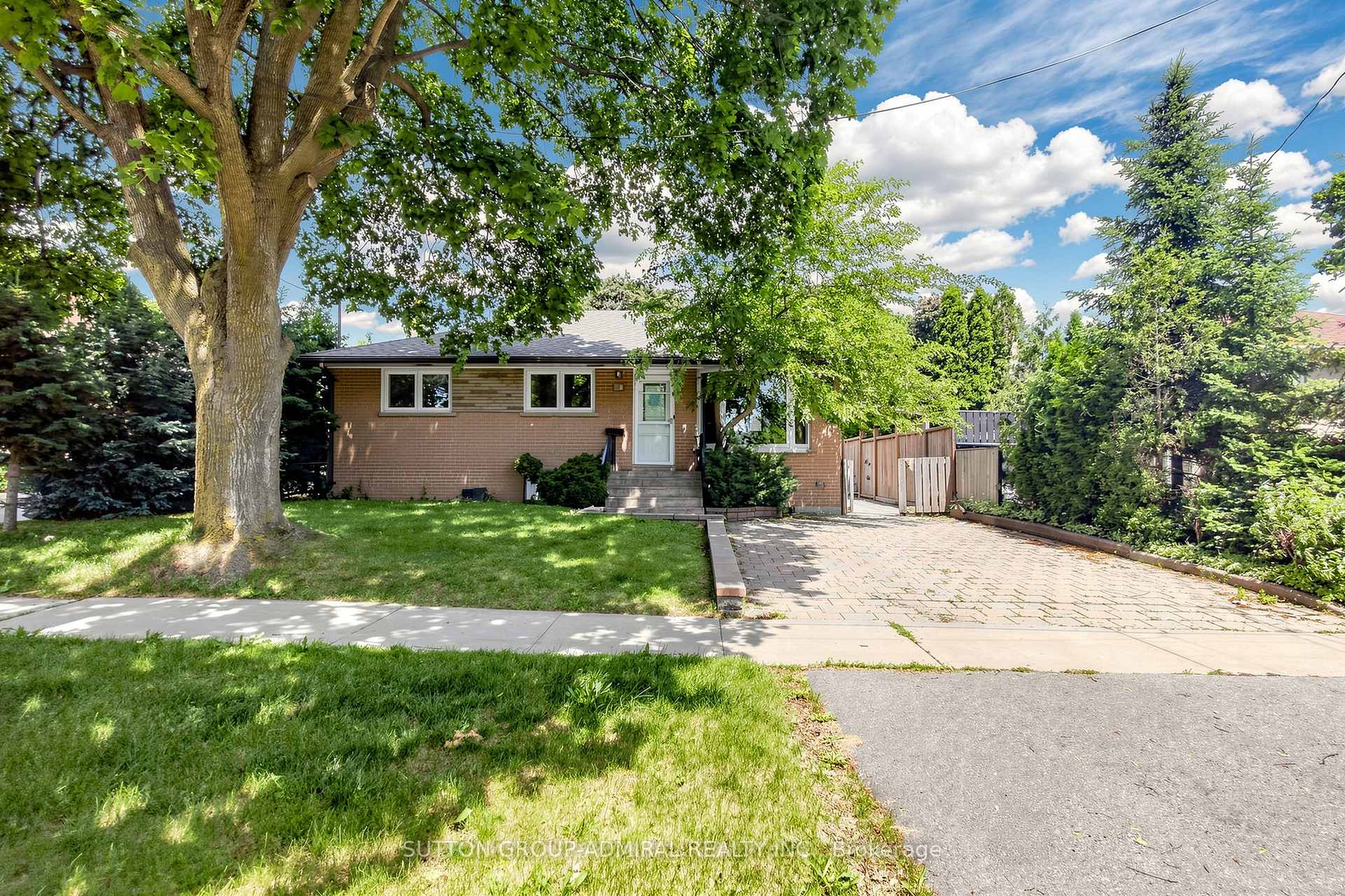 34 Paragon Road Toronto Ontario Canada Sale residential Tetyana Vodyanyuk Sutton Group-Admiral Realty Inc., Brokerage *
