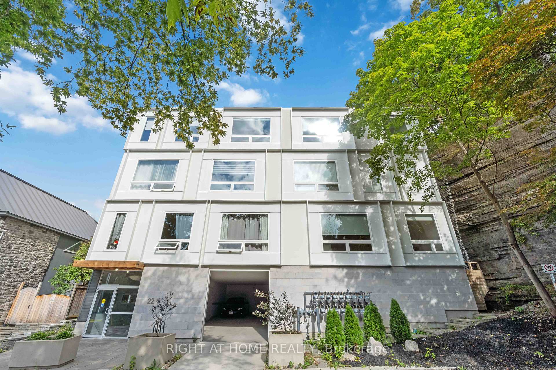 305 - 22 Perkins Street Ottawa Ontario Canada Sale residential Xidong Fu Right at Home Realty, Brokerage*