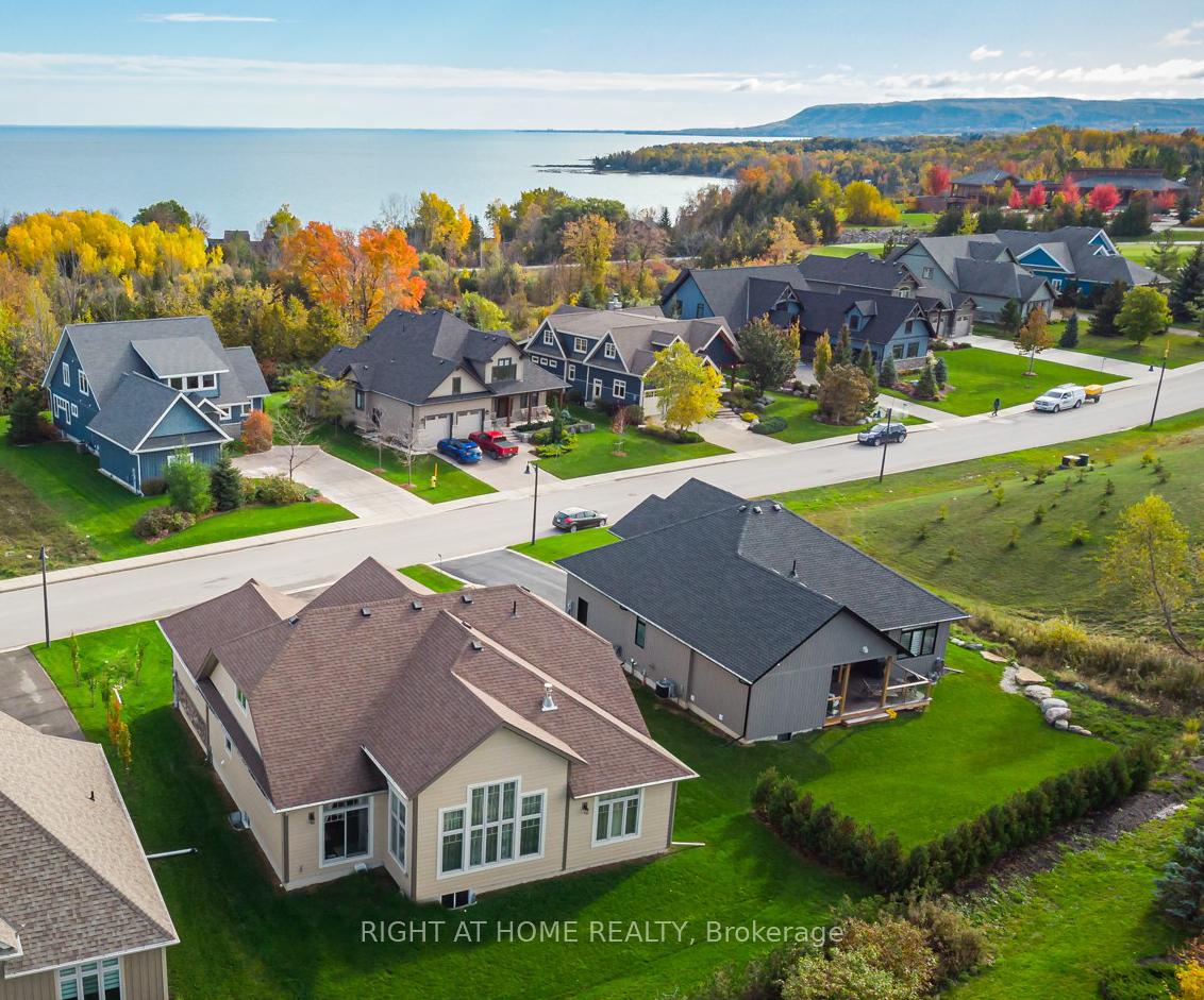 124 West Ridge Drive Blue Mountains Ontario Canada Sale residential Fatima Andrade Right at Home Realty, Brokerage*