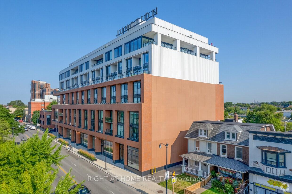 313 - 2720 Dundas Street W Toronto Ontario Canada Rent residential Ruth-Ann Shallow Right at Home Realty, Brokerage*