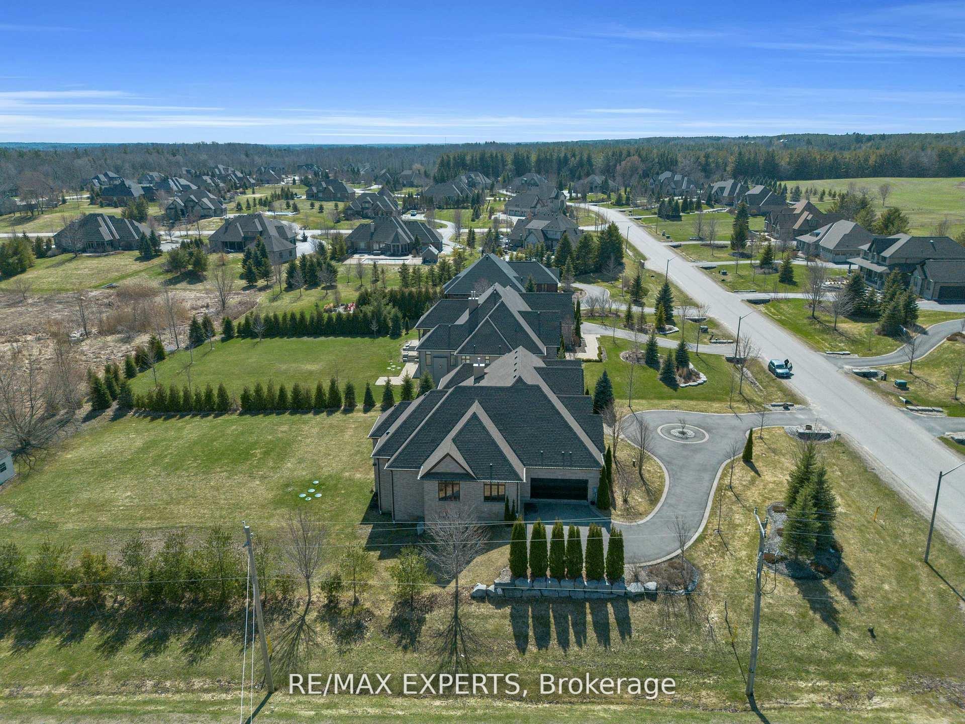 10 Old Ruby Lane Puslinch Ontario Canada Sale residential NIHAD HAZBOUN Re/Max Experts, Brokerage*