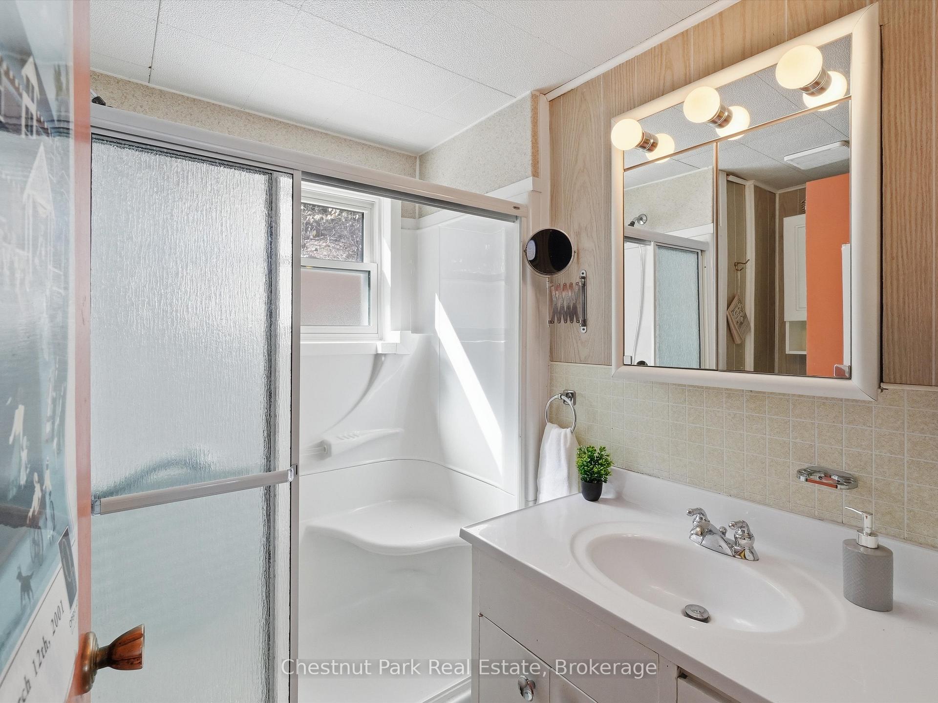4 Bedroom Single Family Home/House's Image 28