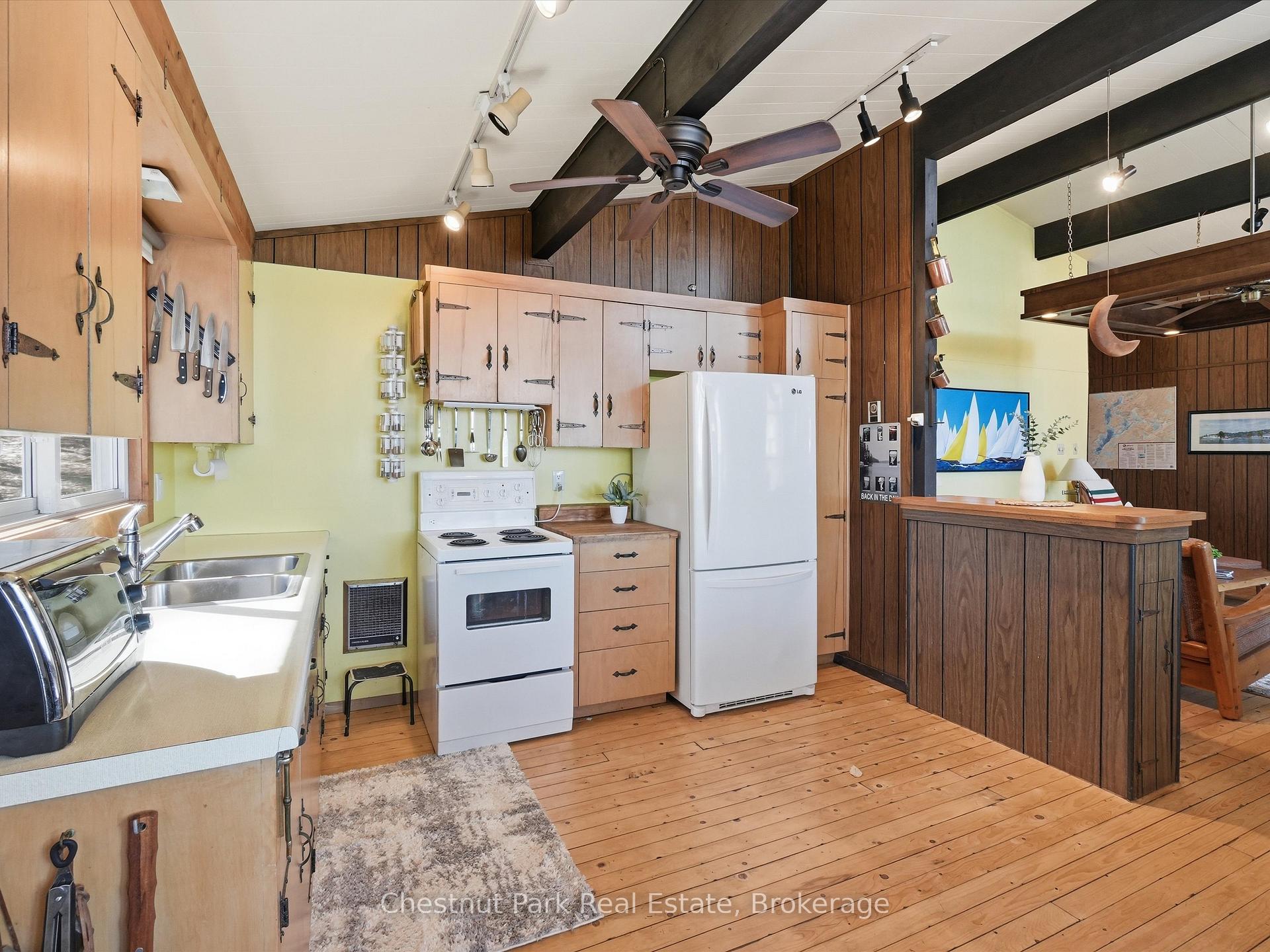 4 Bedroom Single Family Home/House's Image 5
