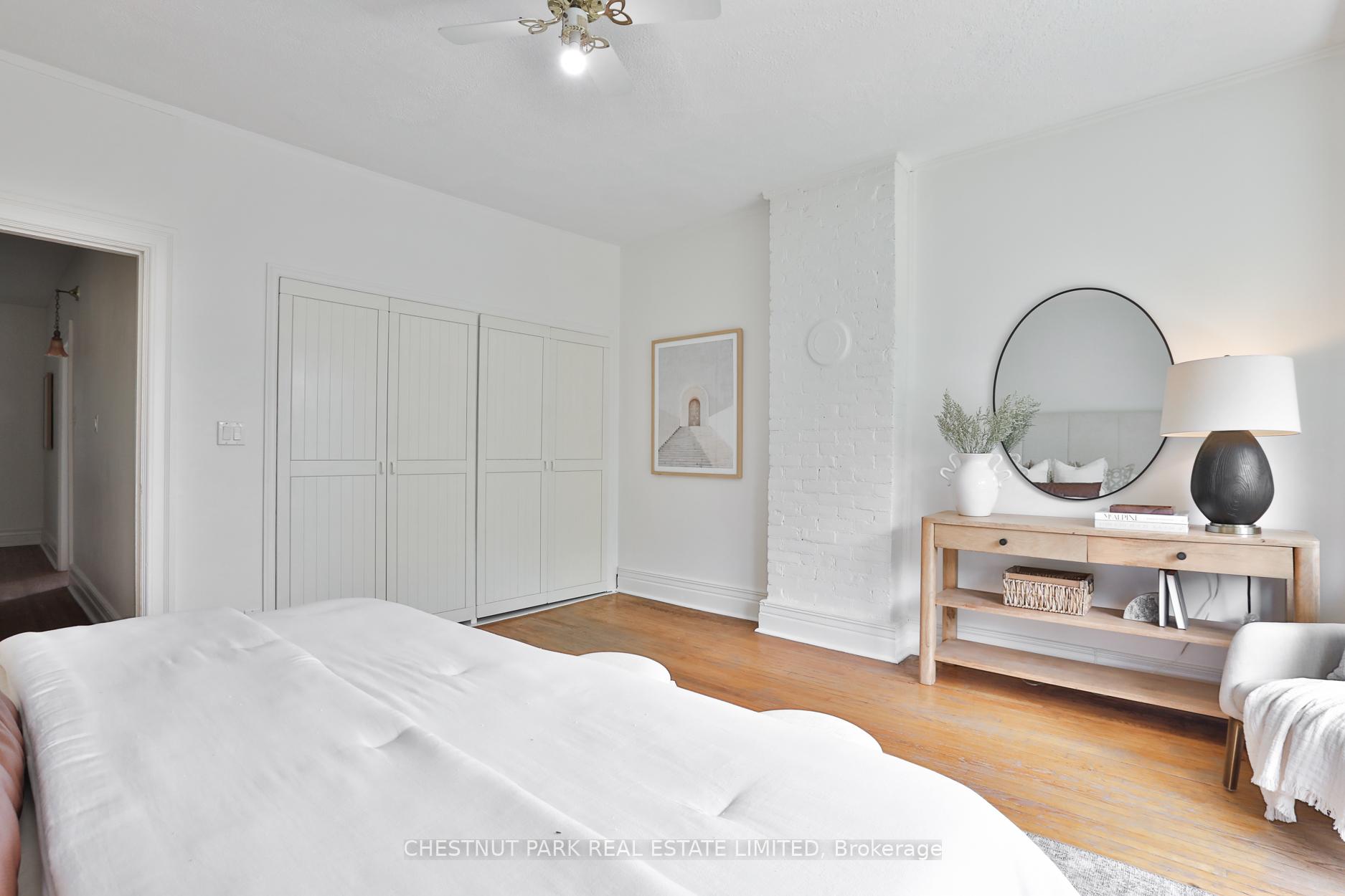 5 Bedroom Single Family Home/House's Image 16