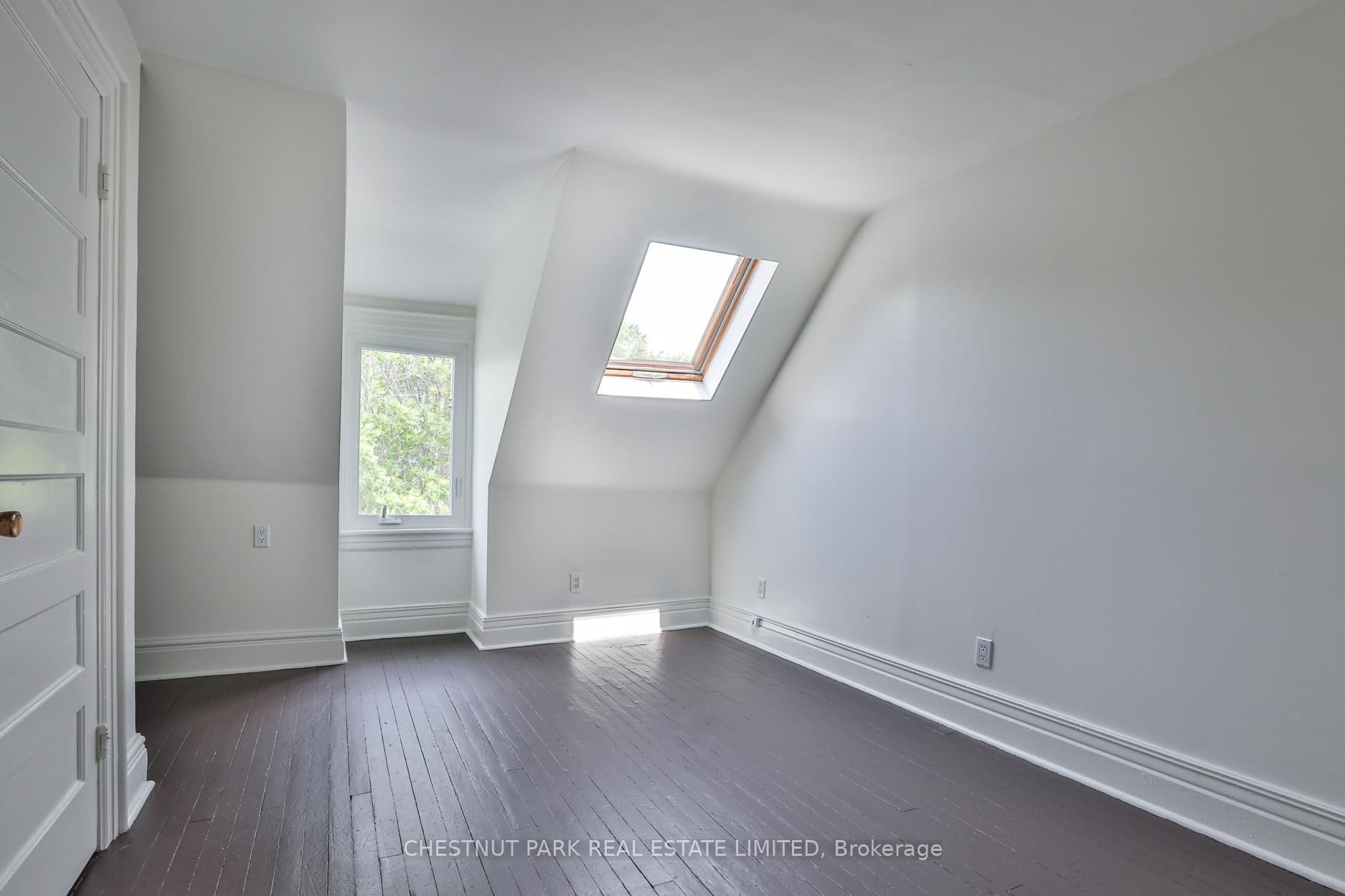 5 Bedroom Single Family Home/House's Image 24