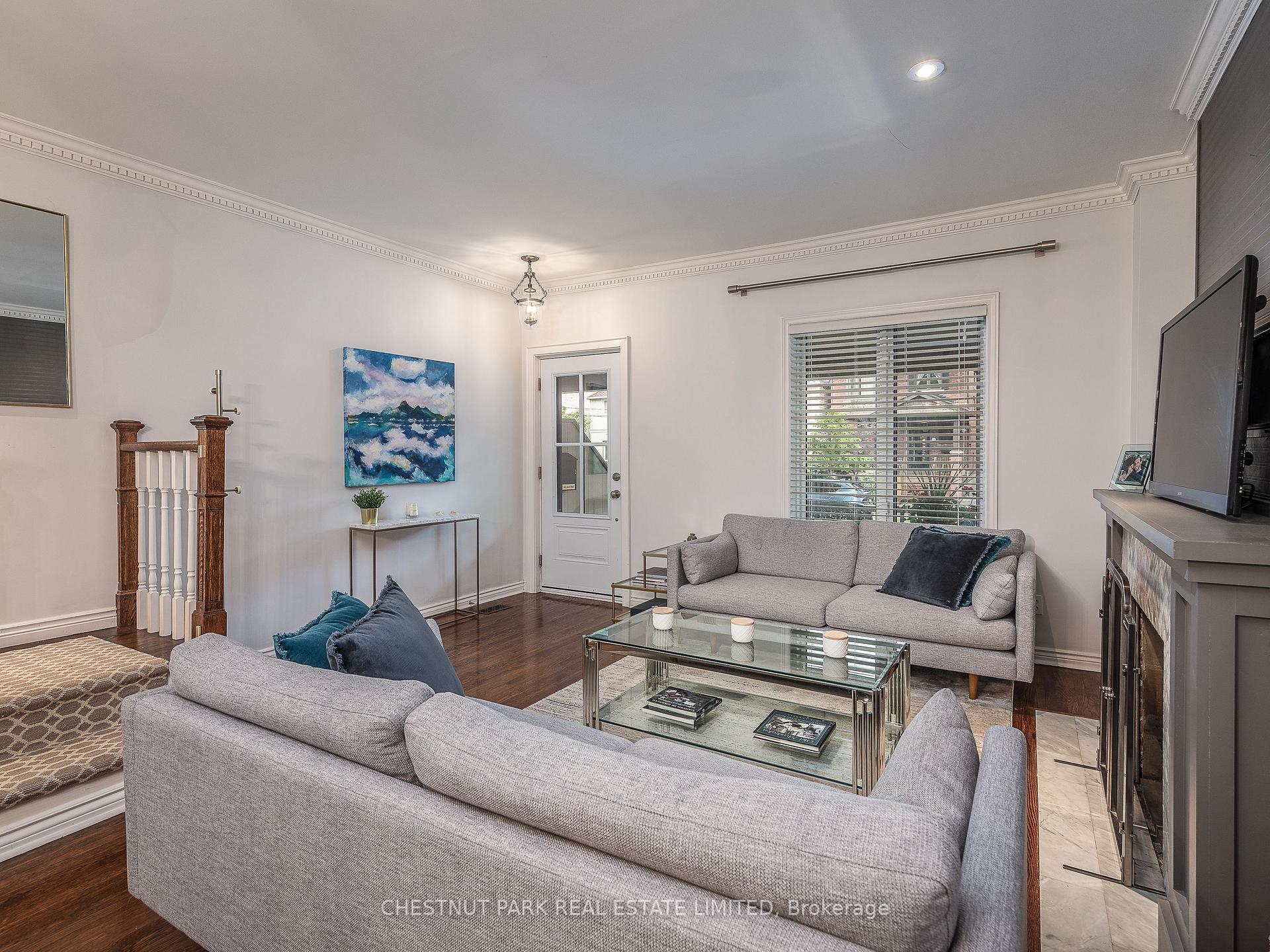 4 Bedroom Single Family Home/House's Image 4