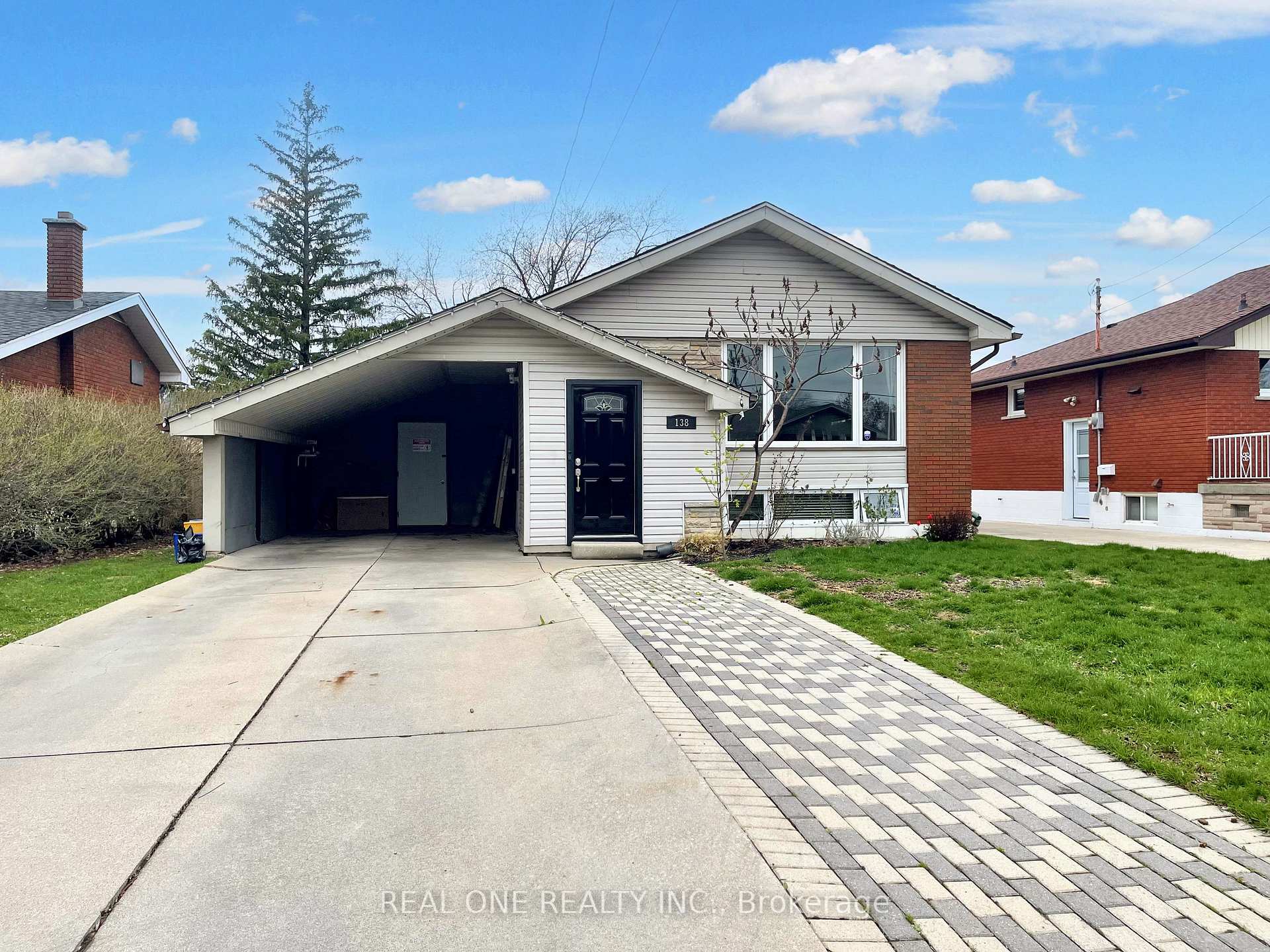 upper - 138 Welbourn Drive Hamilton Ontario Canada Rent residential Akash  Gupta Century 21 Heritage Group Ltd. Brokerage*