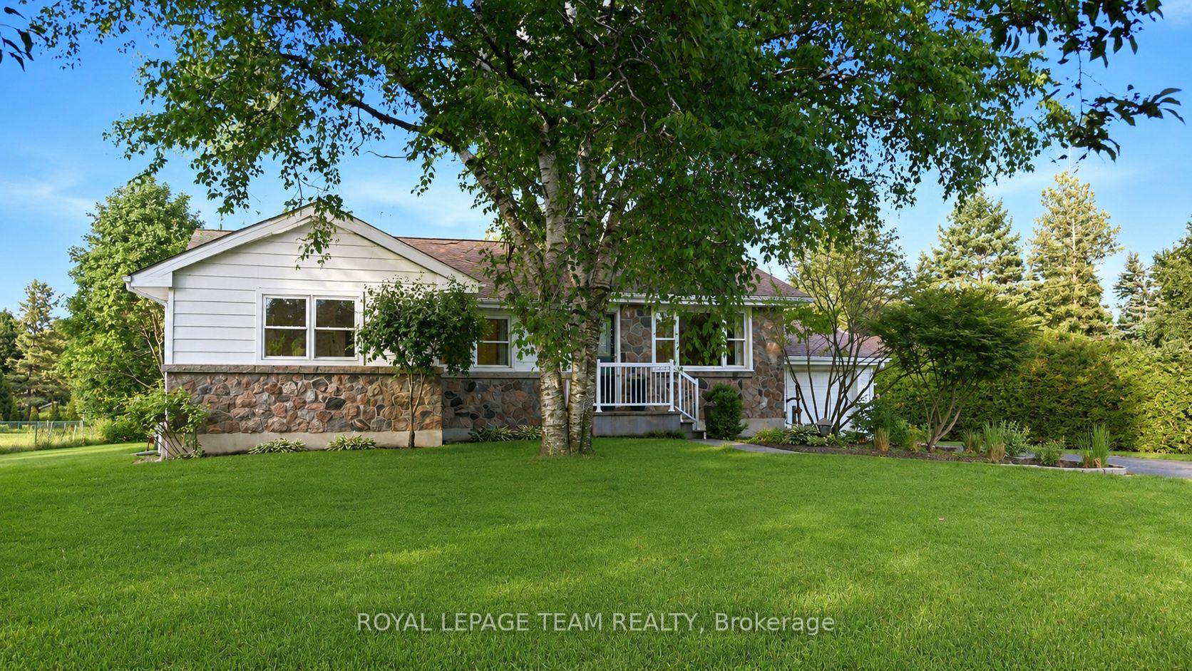 17 Arnold Drive Ottawa Ontario Canada Sale residential Hisham Abdalla Royal Star Realty Inc., Brokerage*