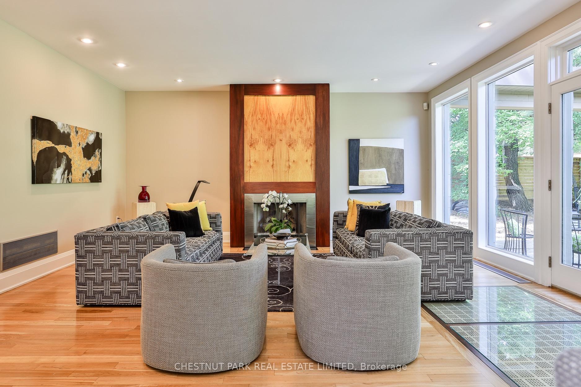 4 Bedroom Single Family Home/House's Image 3