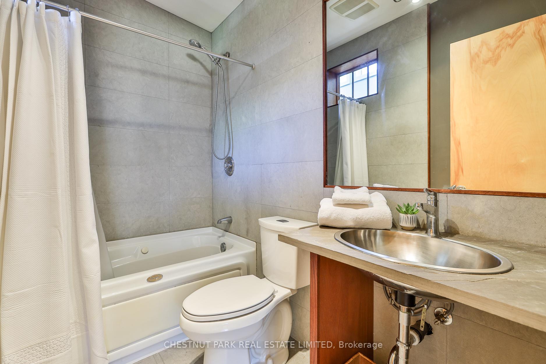 4 Bedroom Single Family Home/House's Image 30
