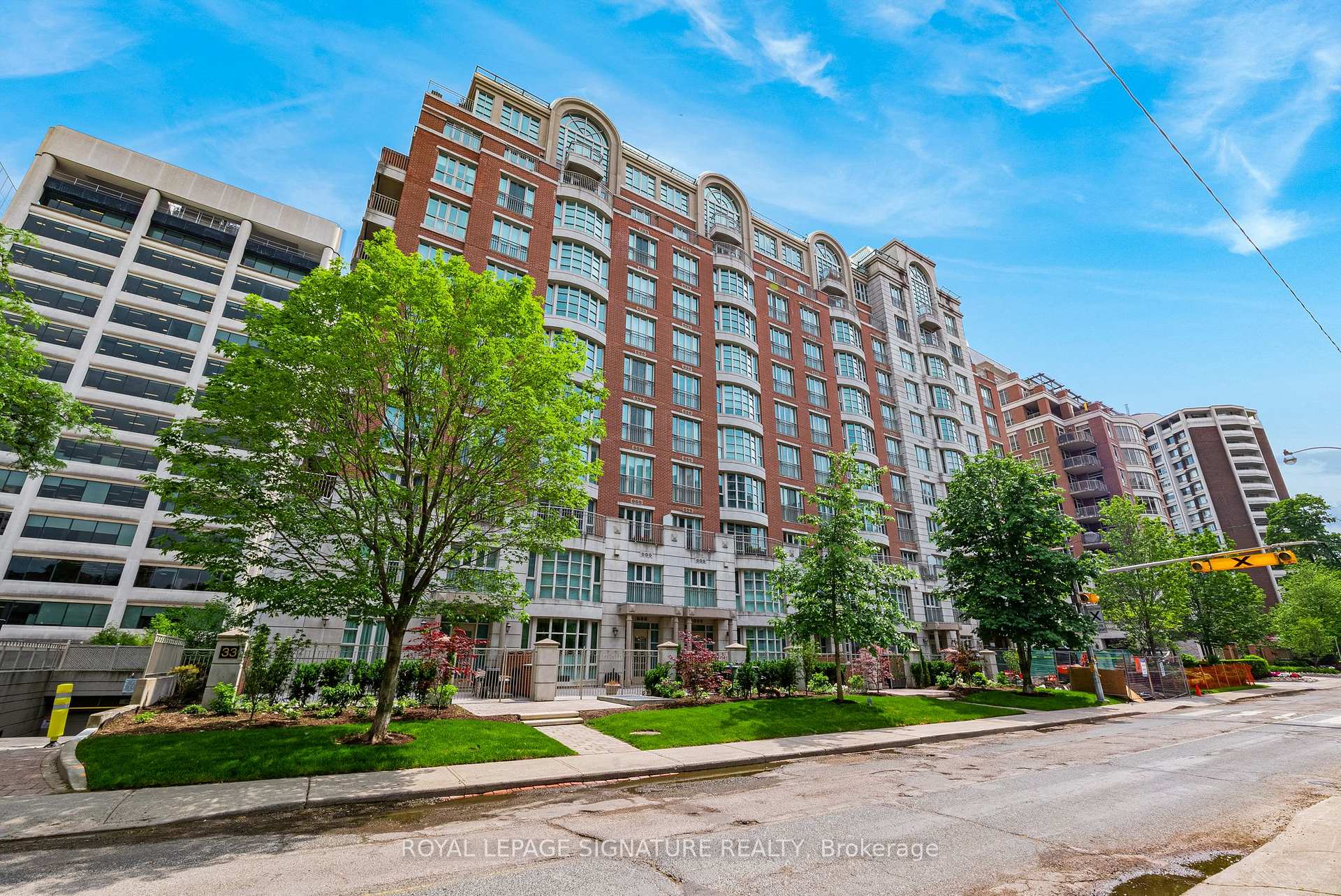 1004 - 33 Delisle Avenue Toronto Ontario Canada Sale residential Dhritiman Roy Royal LePage Signature Realty, Brokerage *