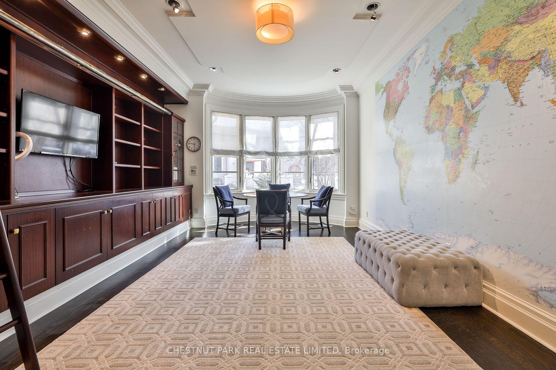 5 Bedroom Single Family Home/House's Image 12