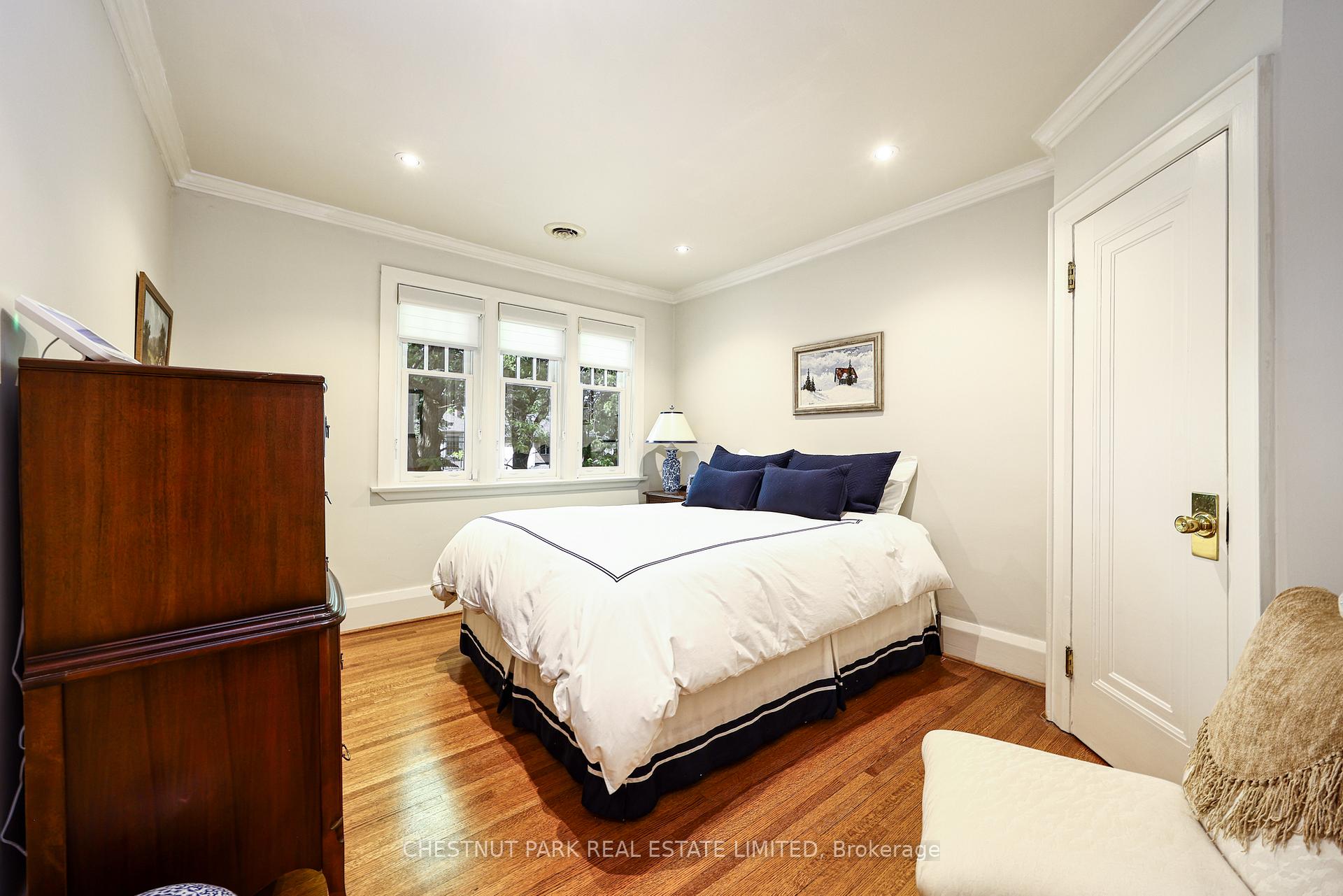5 Bedroom Single Family Home/House's Image 18