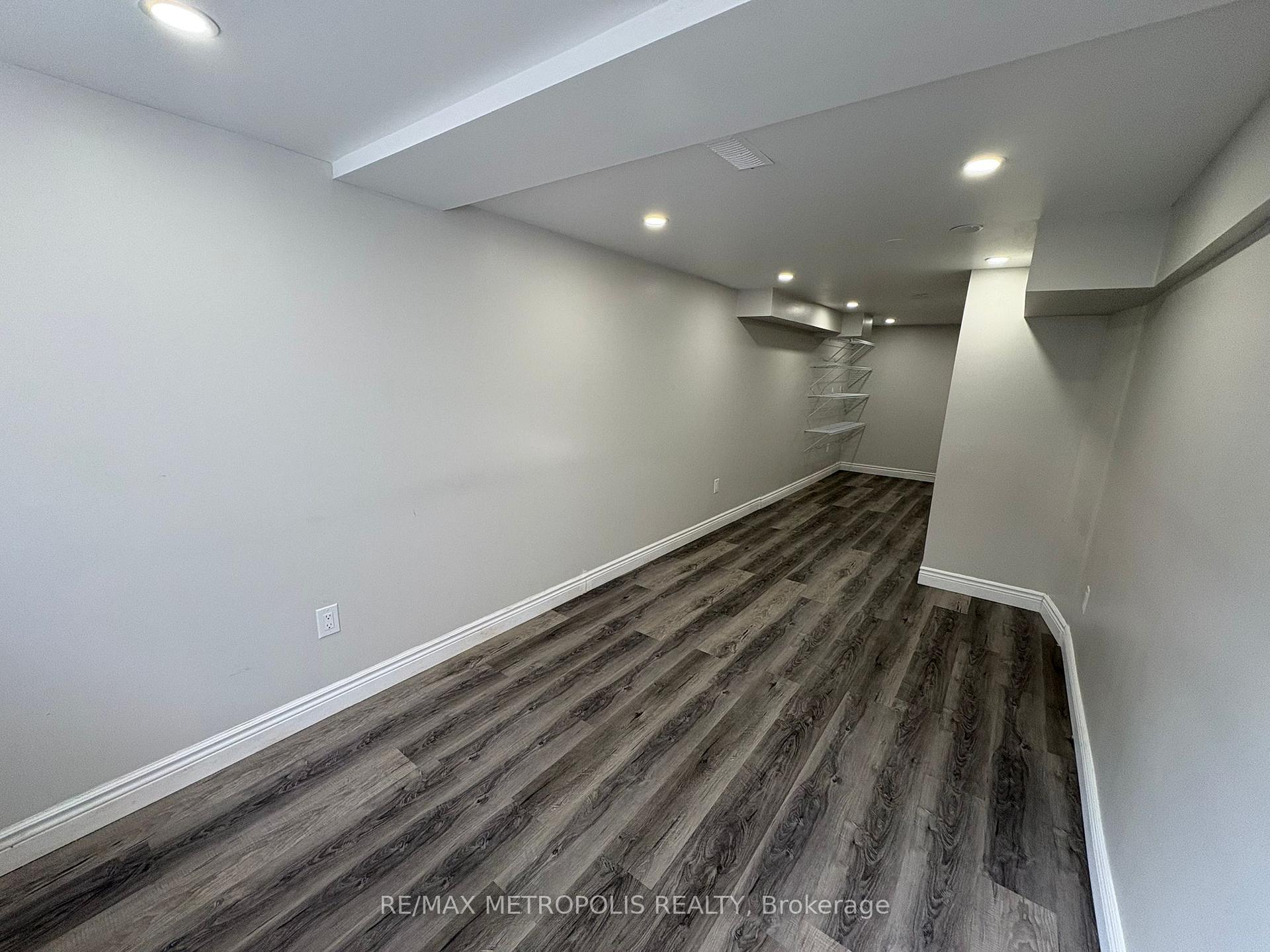 BSMT - 44 Endeavour Drive Cambridge Ontario Canada Rent residential   RE/MAX Metropolis Realty Brokerage*
