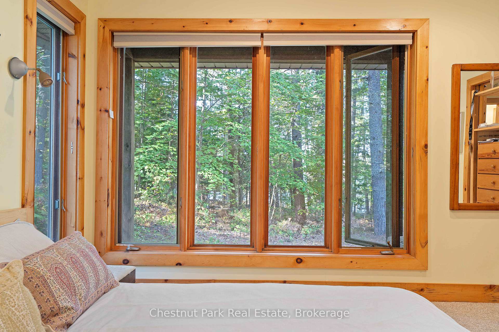 3 Bedroom Single Family Home/House's Image 9