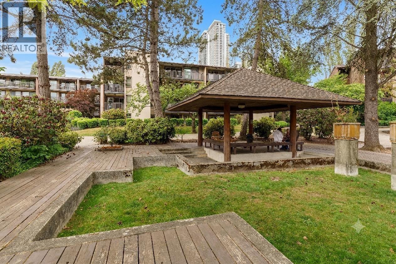 310 9867 MANCHESTER DRIVE Burnaby British Columbia Canada Sale residential Renée Kehayas Team 3000 Realty Ltd.