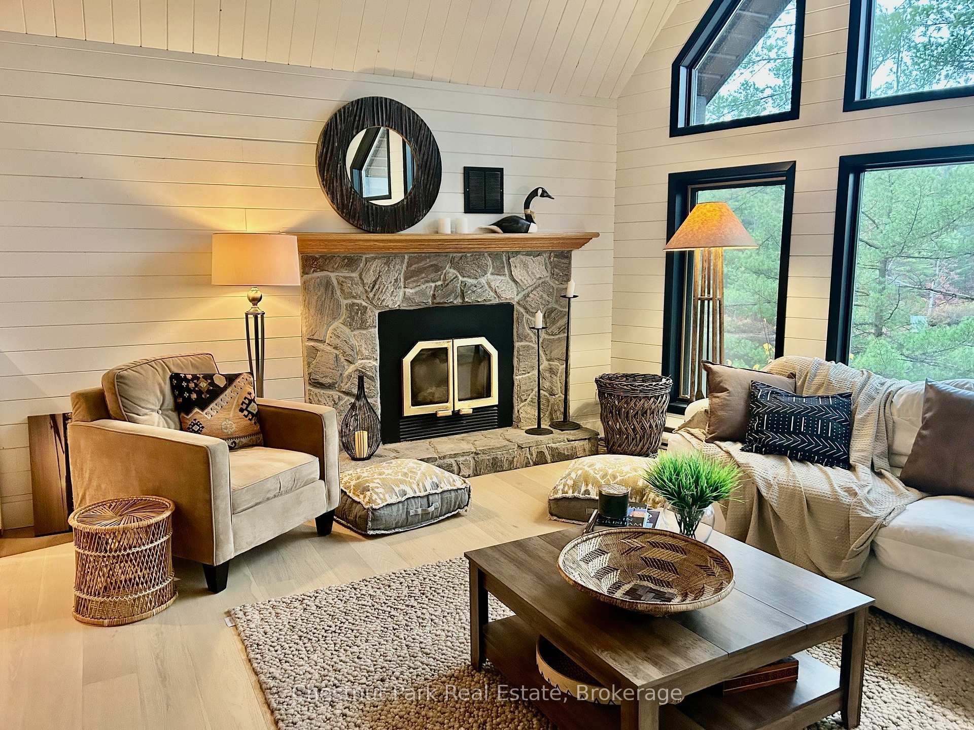 4 Bedroom Single Family Home/House's Image 8