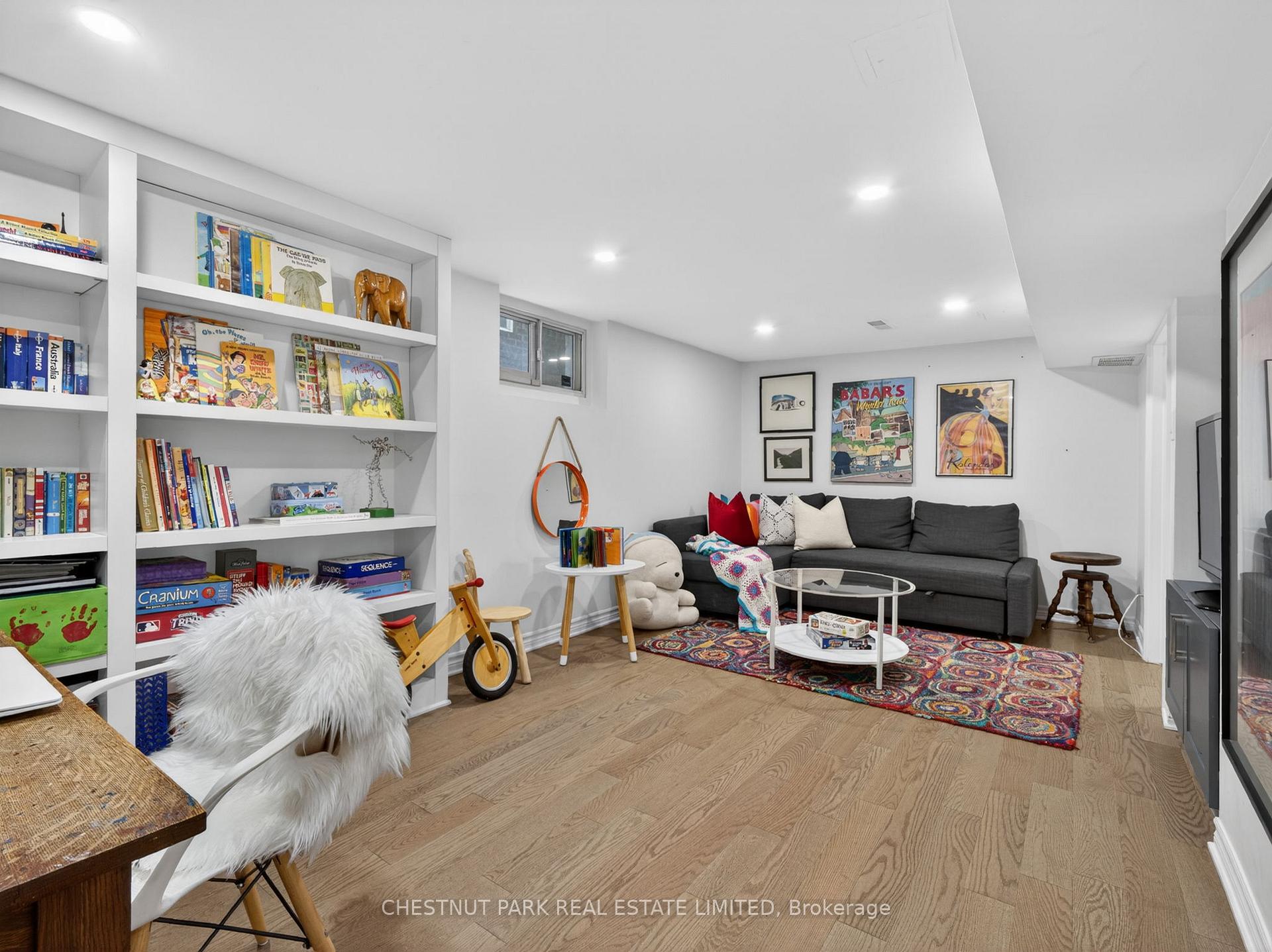 4 Bedroom Single Family Home/House's Image 28