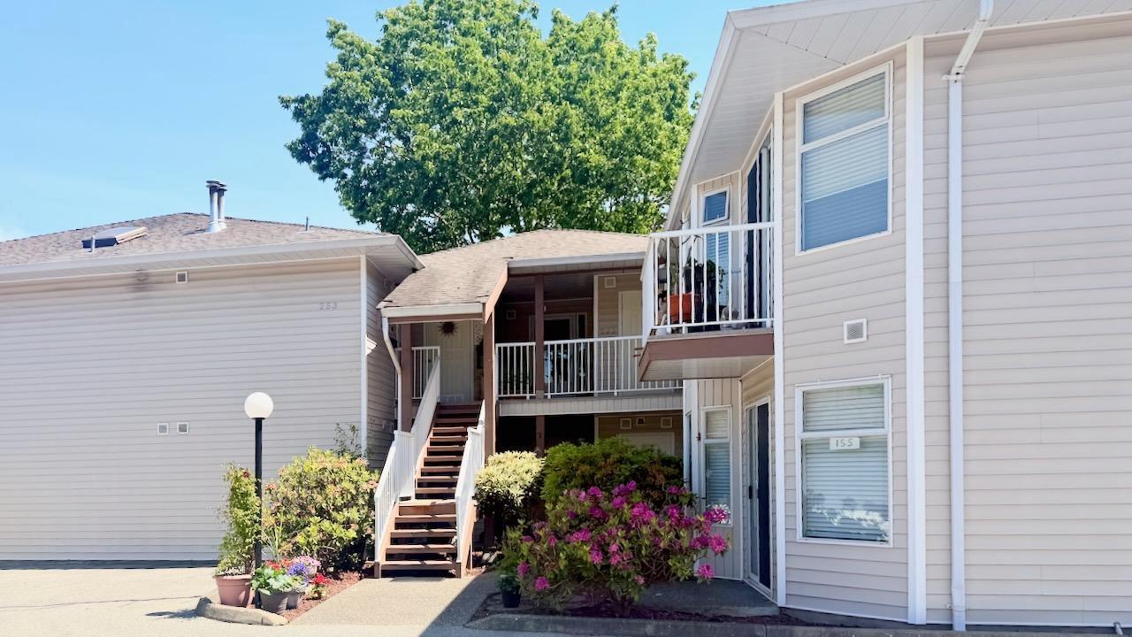 153 6875 121 STREET Surrey British Columbia Canada Sale residential Renée Kehayas Team 3000 Realty Ltd.