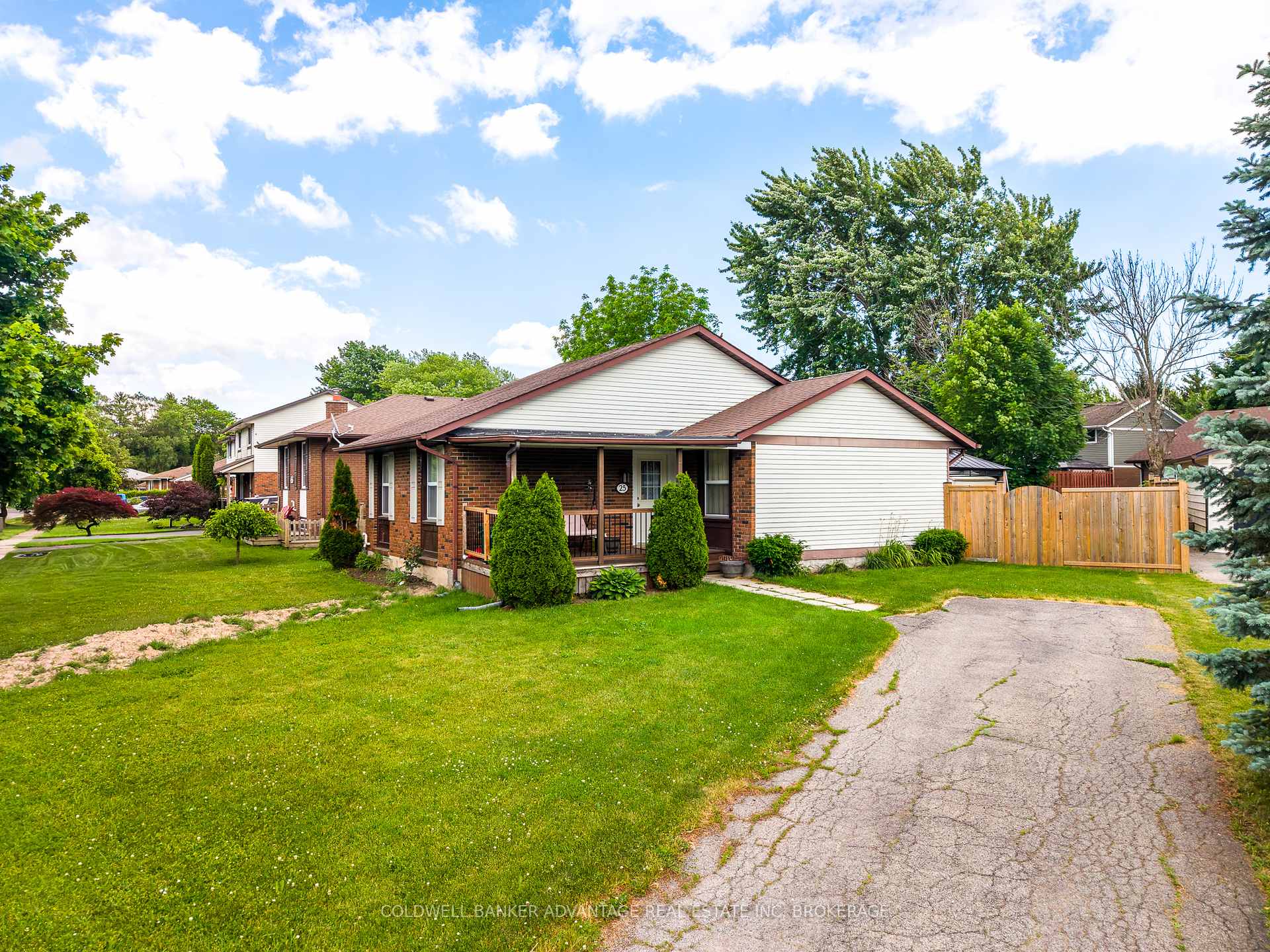 25 Newleaf Crescent Welland Ontario Canada Sale residential   COLDWELL BANKER ADVANTAGE REAL ESTATE INC, BROKERAGE*
