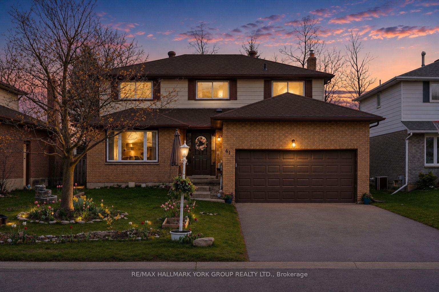 41 Laurentian Lane Orillia Ontario Canada Sale residential Reza Bahmani RE/MAX Hallmark York Group Realty Ltd., Brokerage