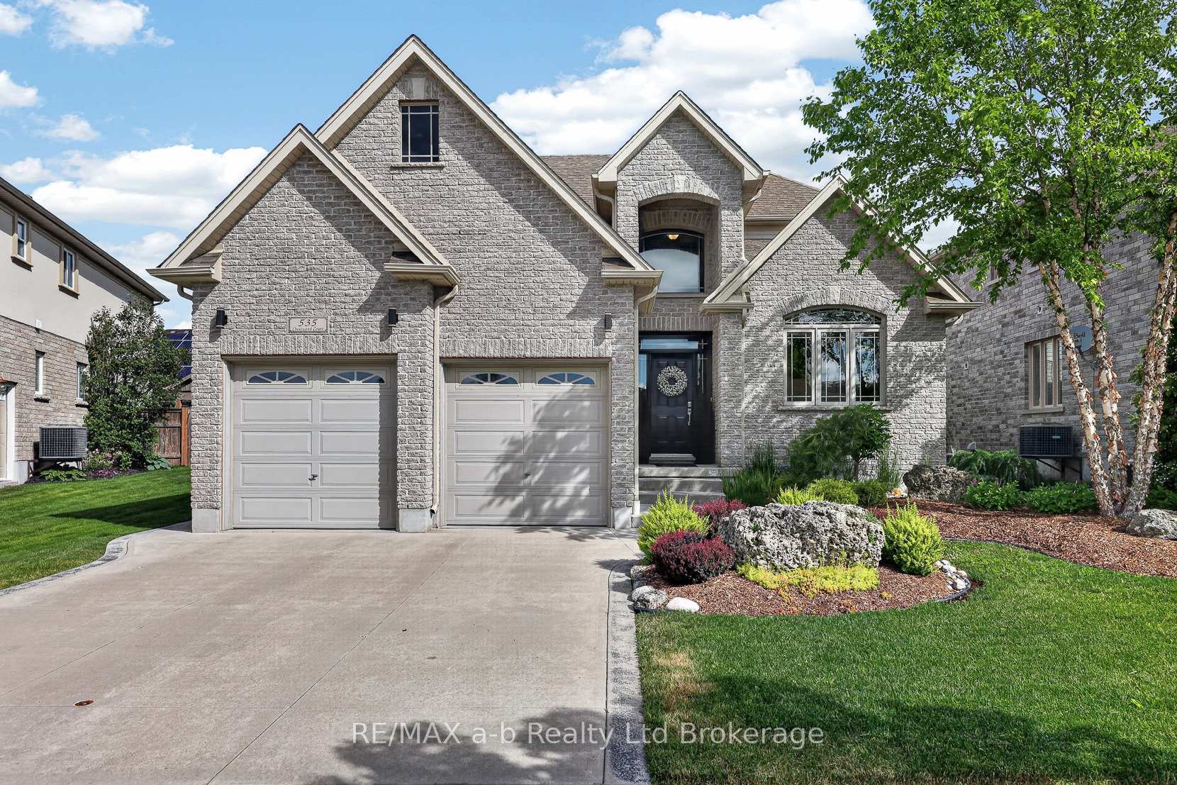 535 Crestwood Court Woodstock Ontario Canada Sale residential Sudhip Kandathil Joseph Lifestyle International Realty Inc., Brokerage