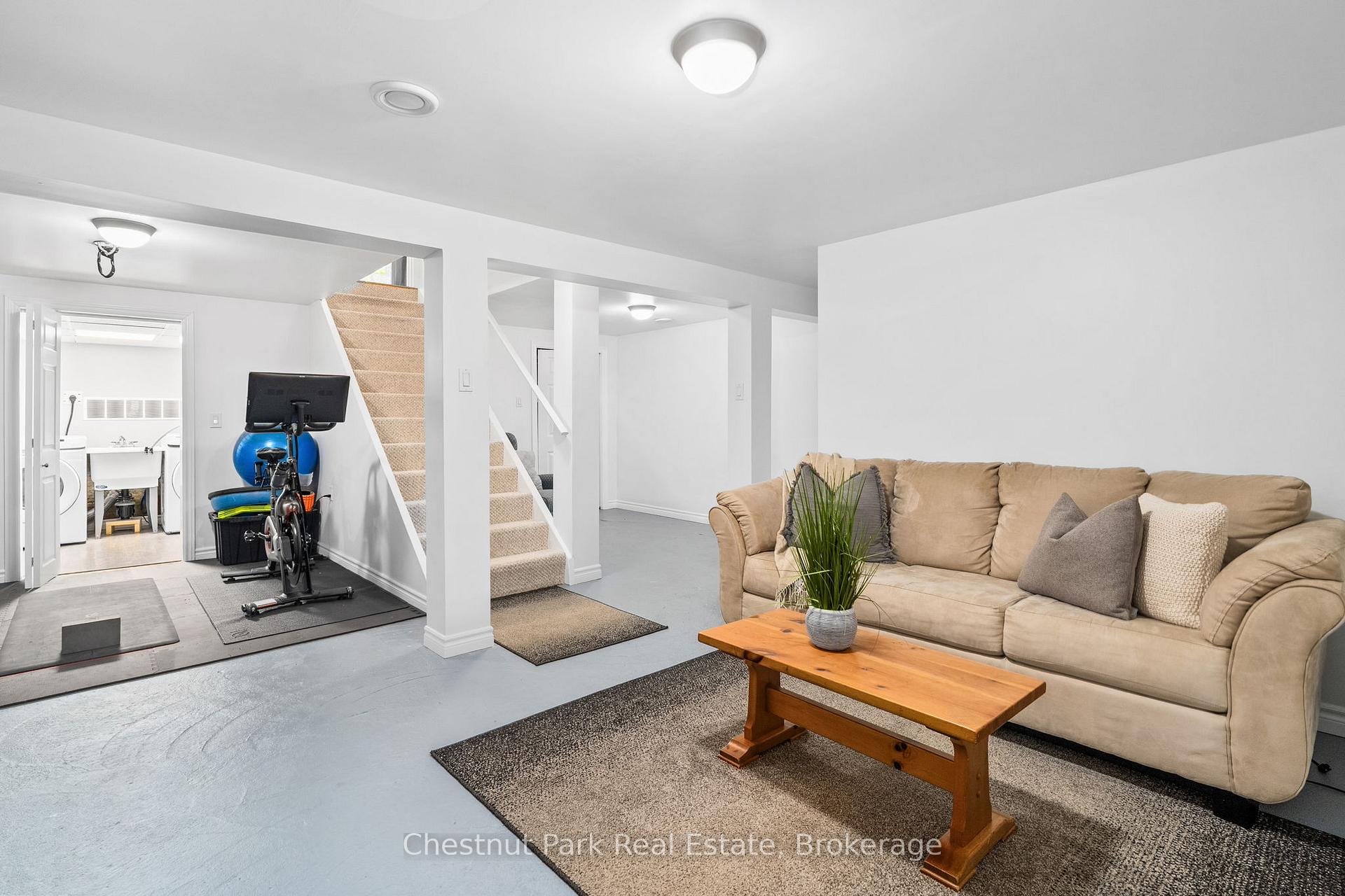 3 Bedroom Single Family Home/House's Image 22