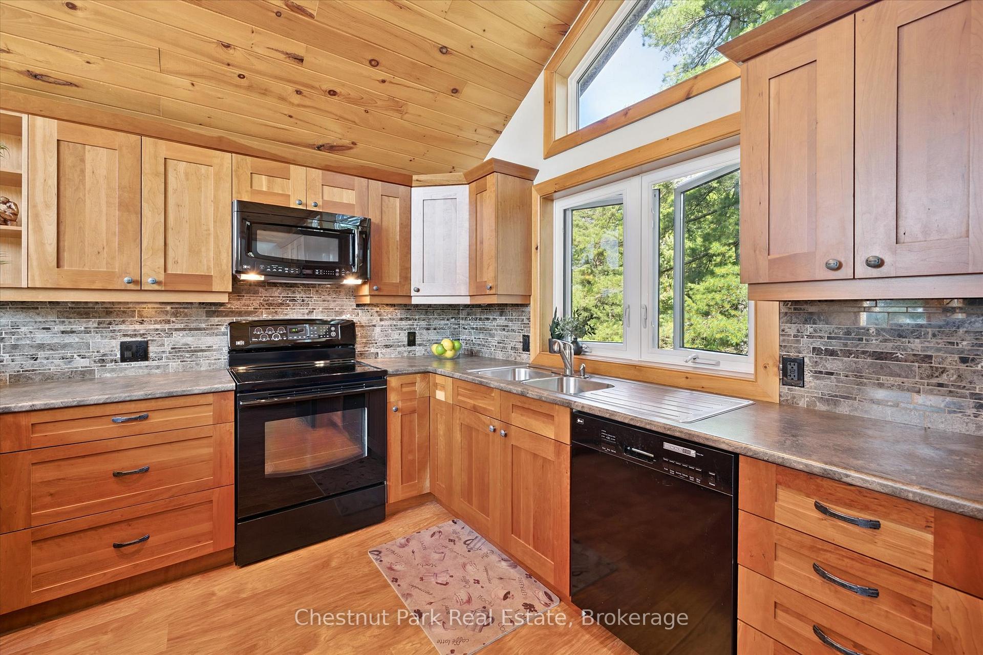 3 Bedroom Single Family Home/House's Image 15